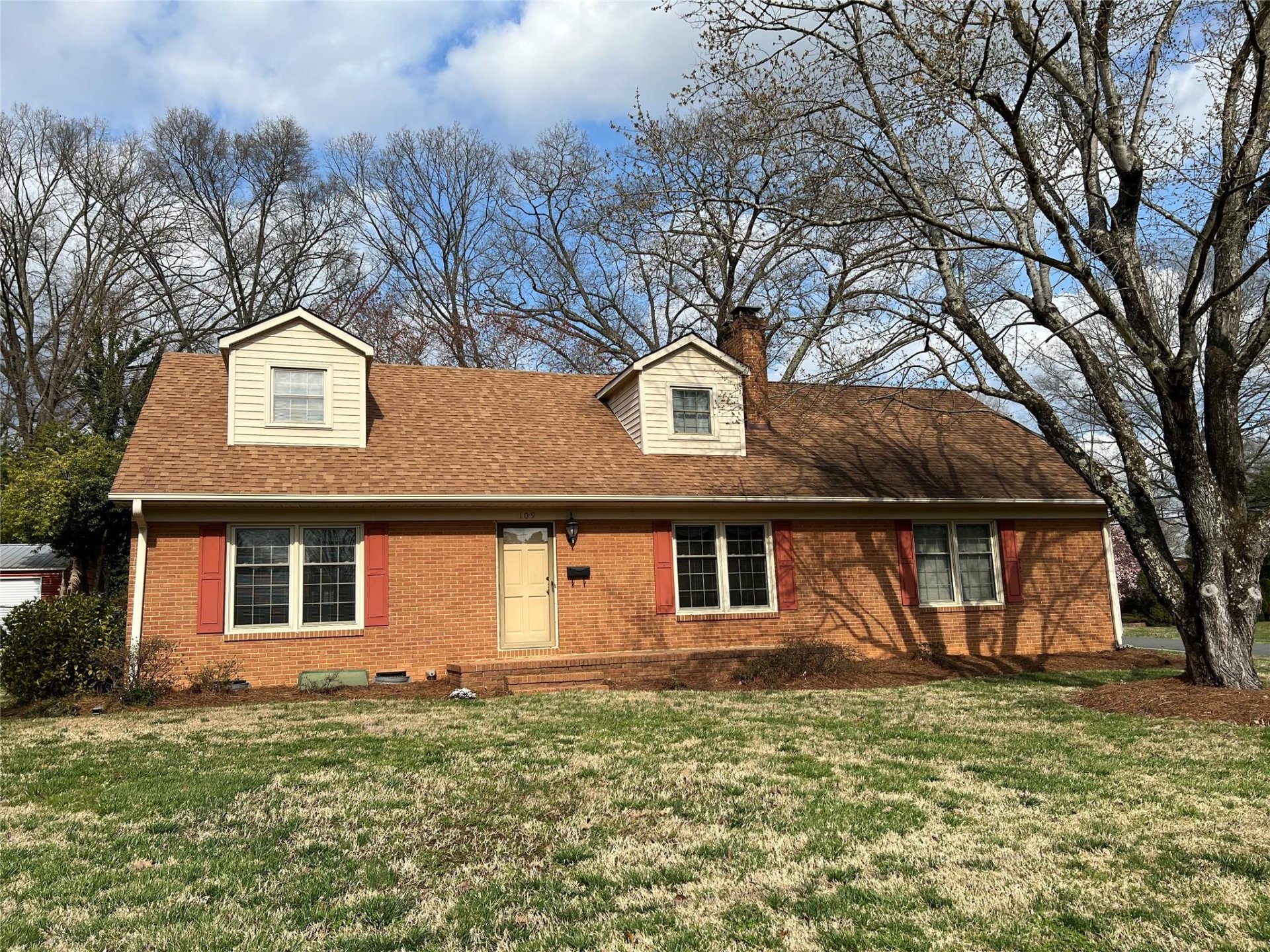 Property image 1 at 109 Walnut Avenue, Mount Holly, NC 28120