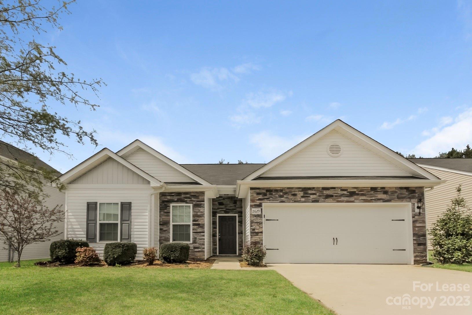 Property image 1 at 2629 Meadow Crossing Drive, Dallas, NC 28034