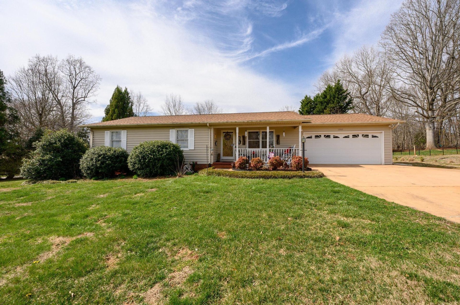 Property image 1 at 1307 Hidden Creek Circle, Hickory, NC 28602