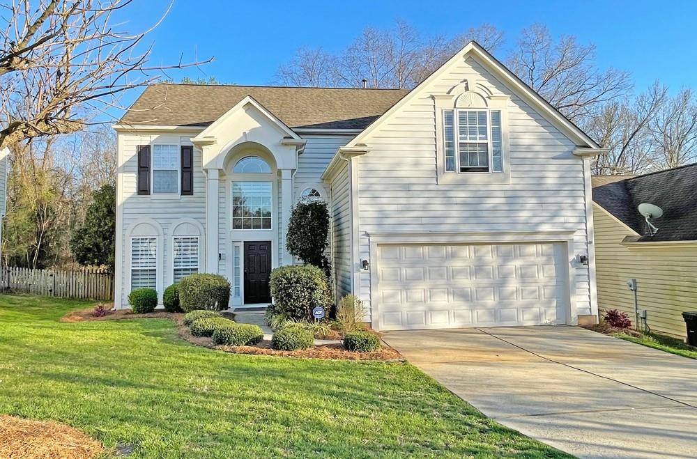 Property image 1 at 835 Clearbrook Road, Matthews, NC 28105