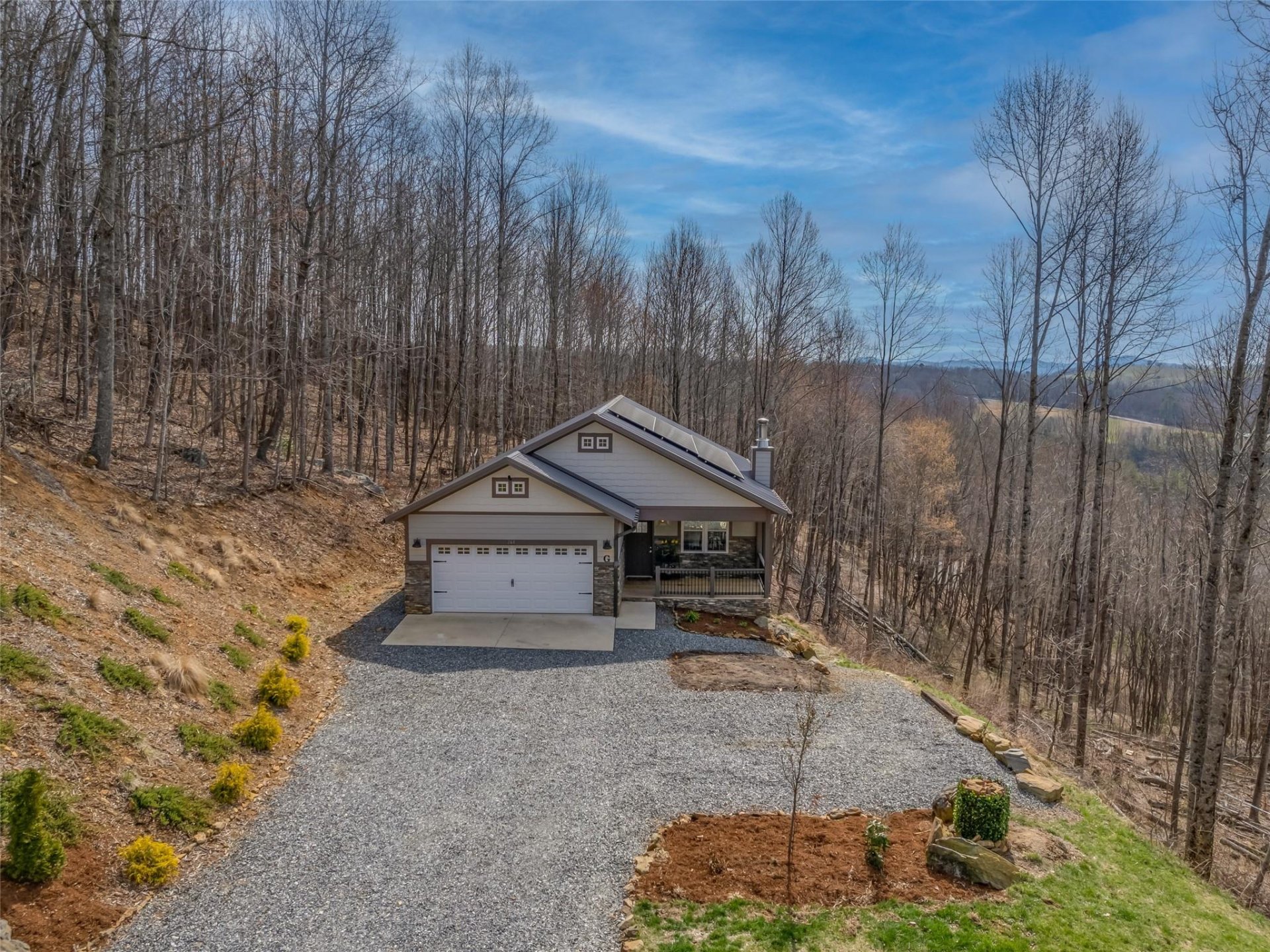 Property image 1 at 264 W Splitrail Drive, Hendersonville, NC 28792