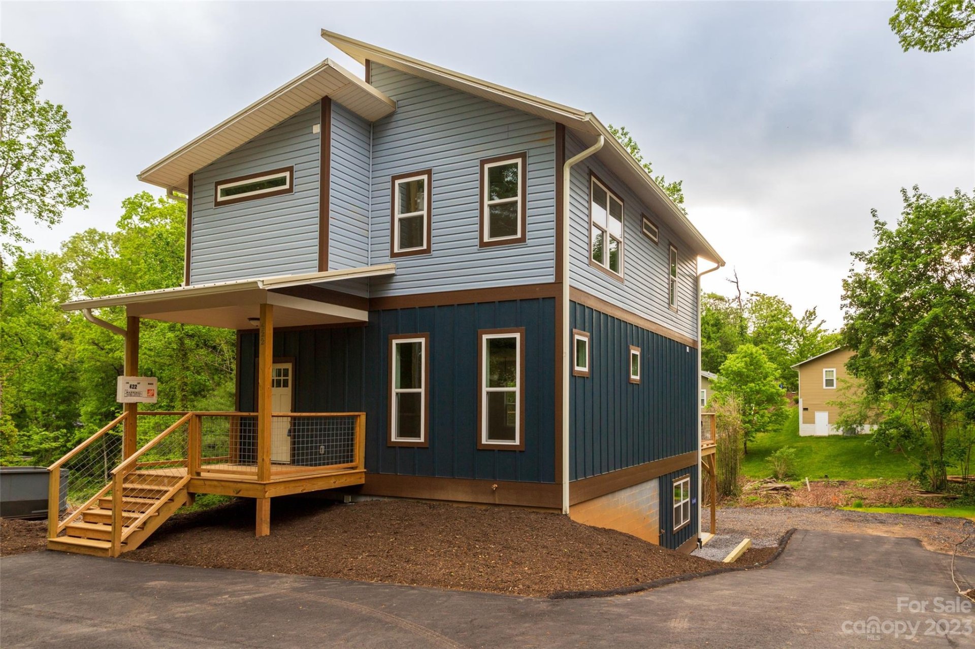 Property image 1 at 422 London Road, Asheville, NC 28803