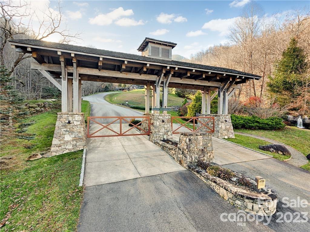 Property image 3 at 580 Freemont Drive, Leicester, NC 28748
