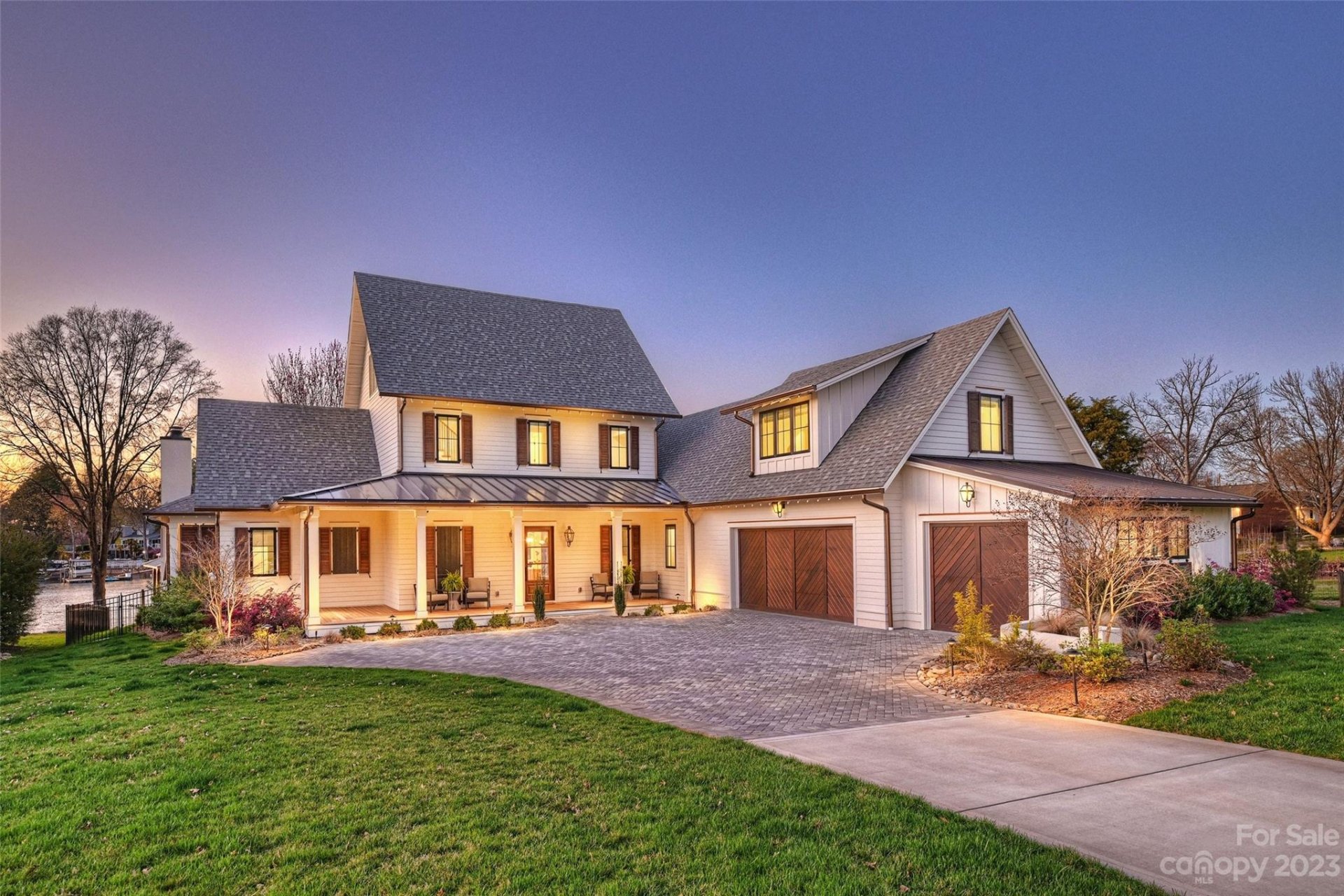 21115 Lakeview Circle