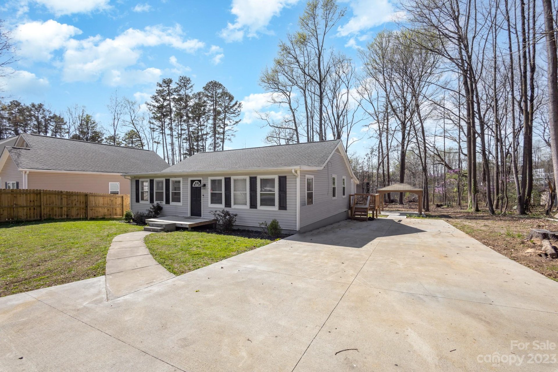 Property image 1 at 2401 Juniper Drive, Charlotte, NC 28269