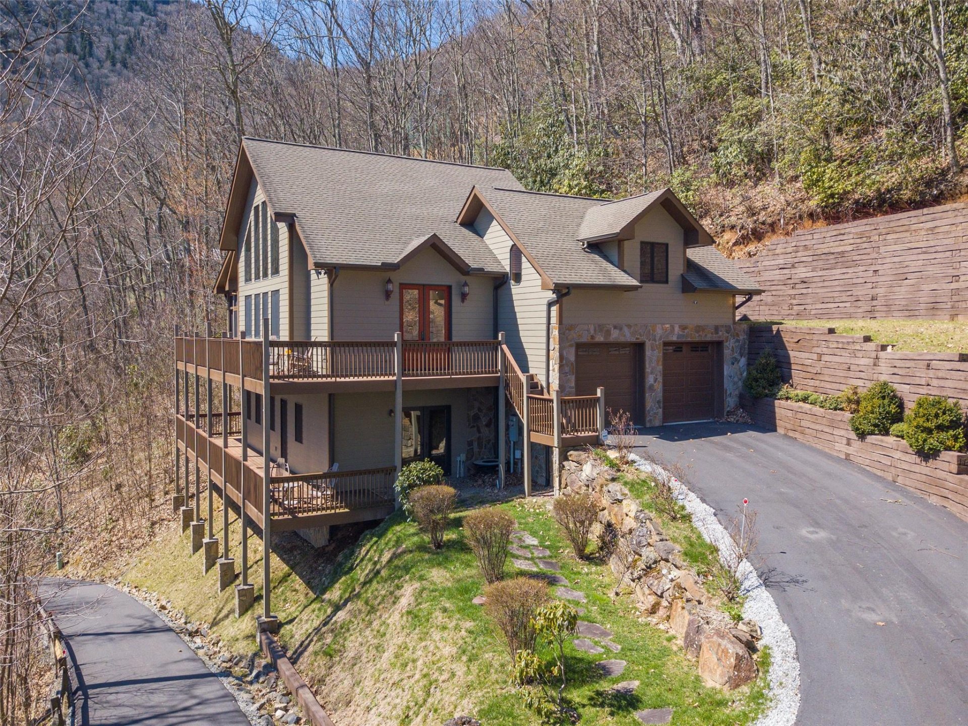 Property image 1 at 1752 Winding Creek Drive, Waynesville, NC 28786