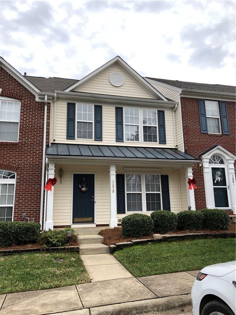 Property image 1 at 7879 Mariners Pointe Circle, Denver, NC 28037