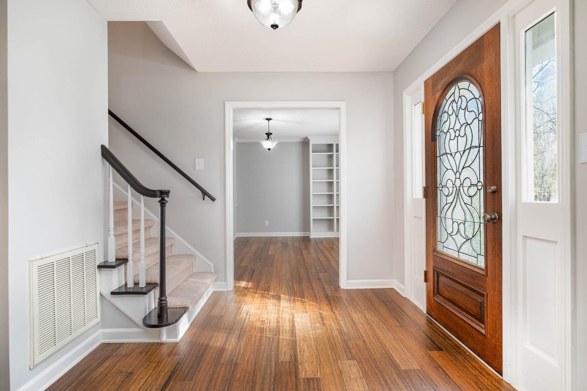 Property image 3 at 10015 Drawbridge Drive, Charlotte, NC 28215