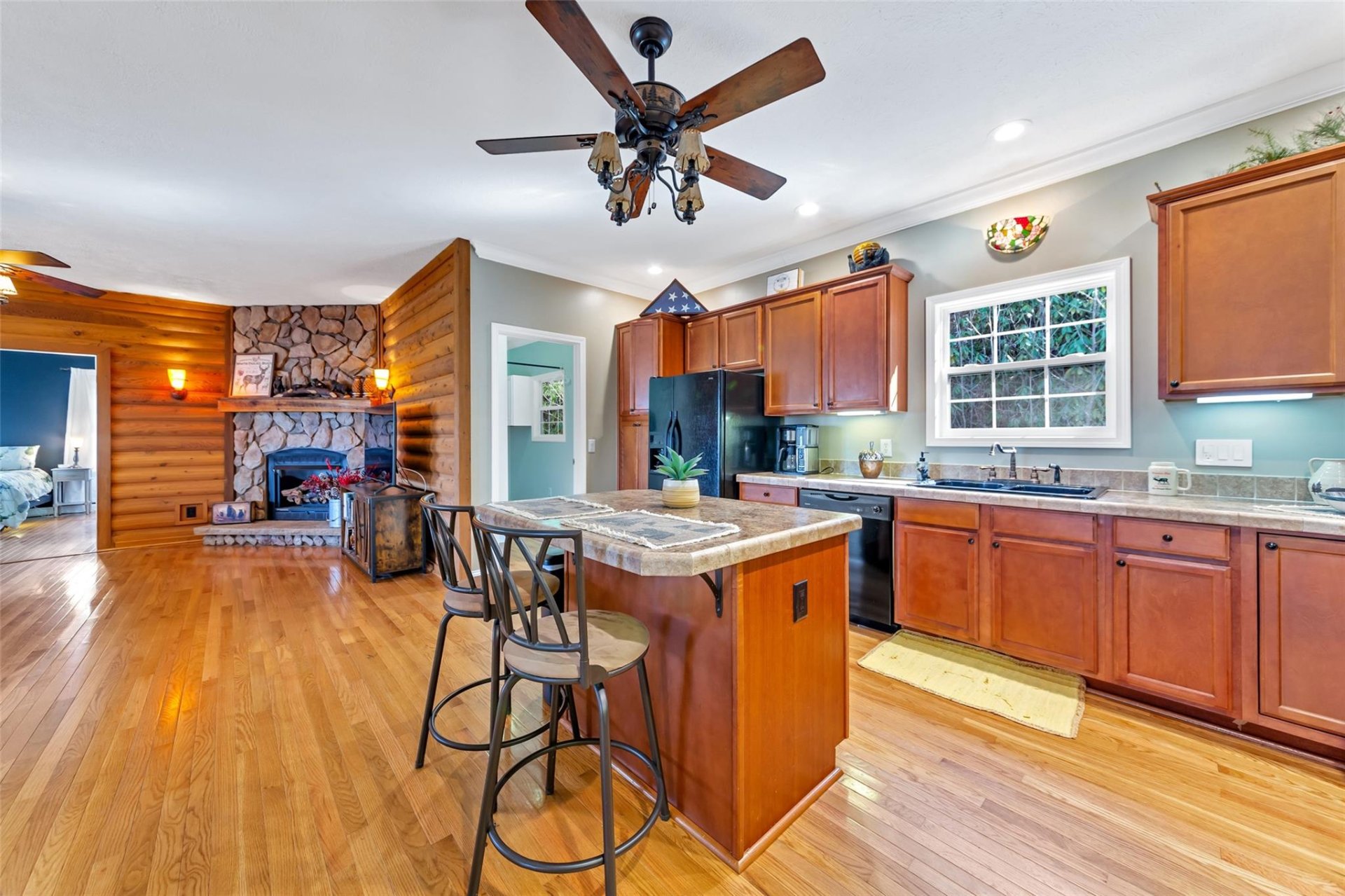 Property image 4 at 121 Honeybear Lane, Clyde, NC 28721