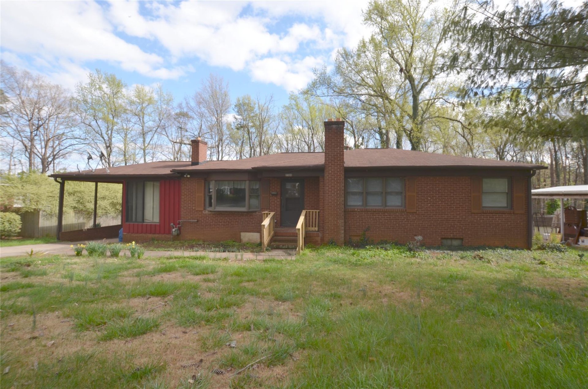 Property image 1 at 5500 Hilltop Circle, Charlotte, NC 28269