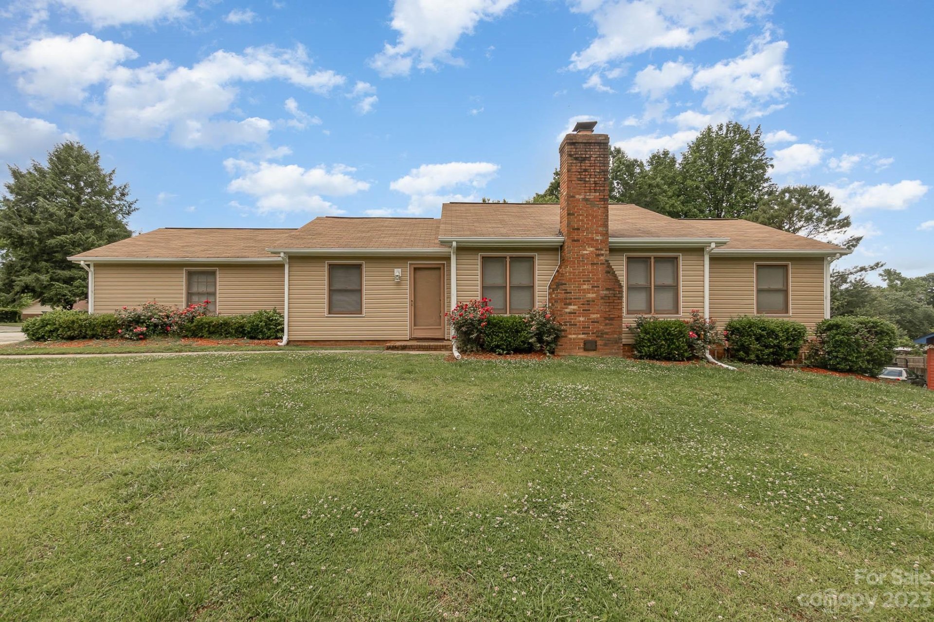 Property image 1 at 1632 Teddington Drive, Charlotte, NC 28214