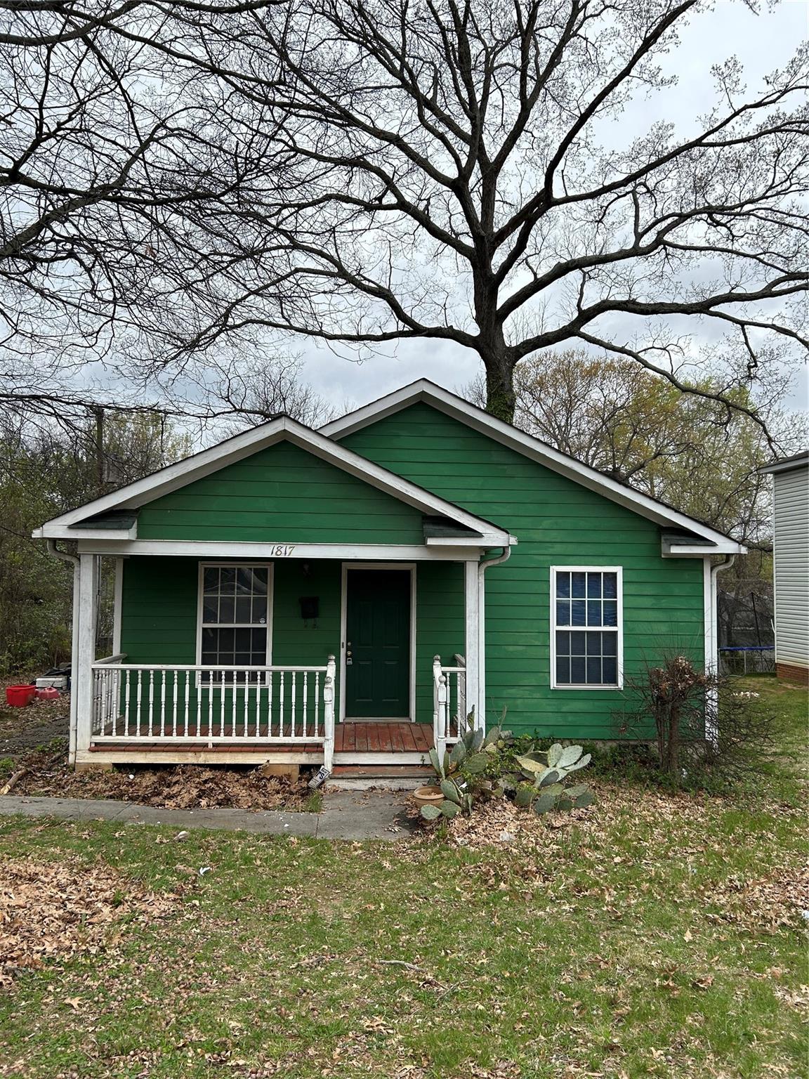 1817 Double Oaks Road