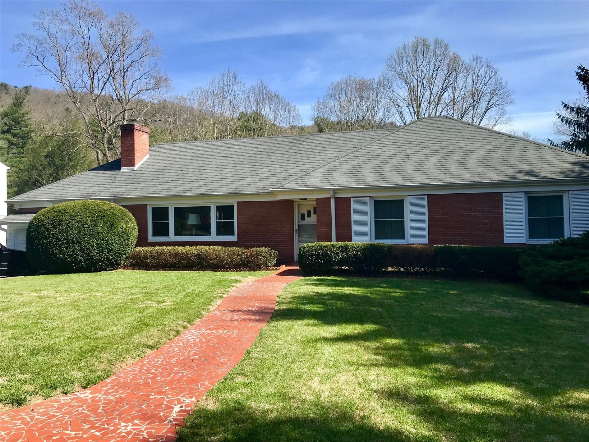 Property image 1 at 24 Griffing Boulevard, Asheville, NC 28804