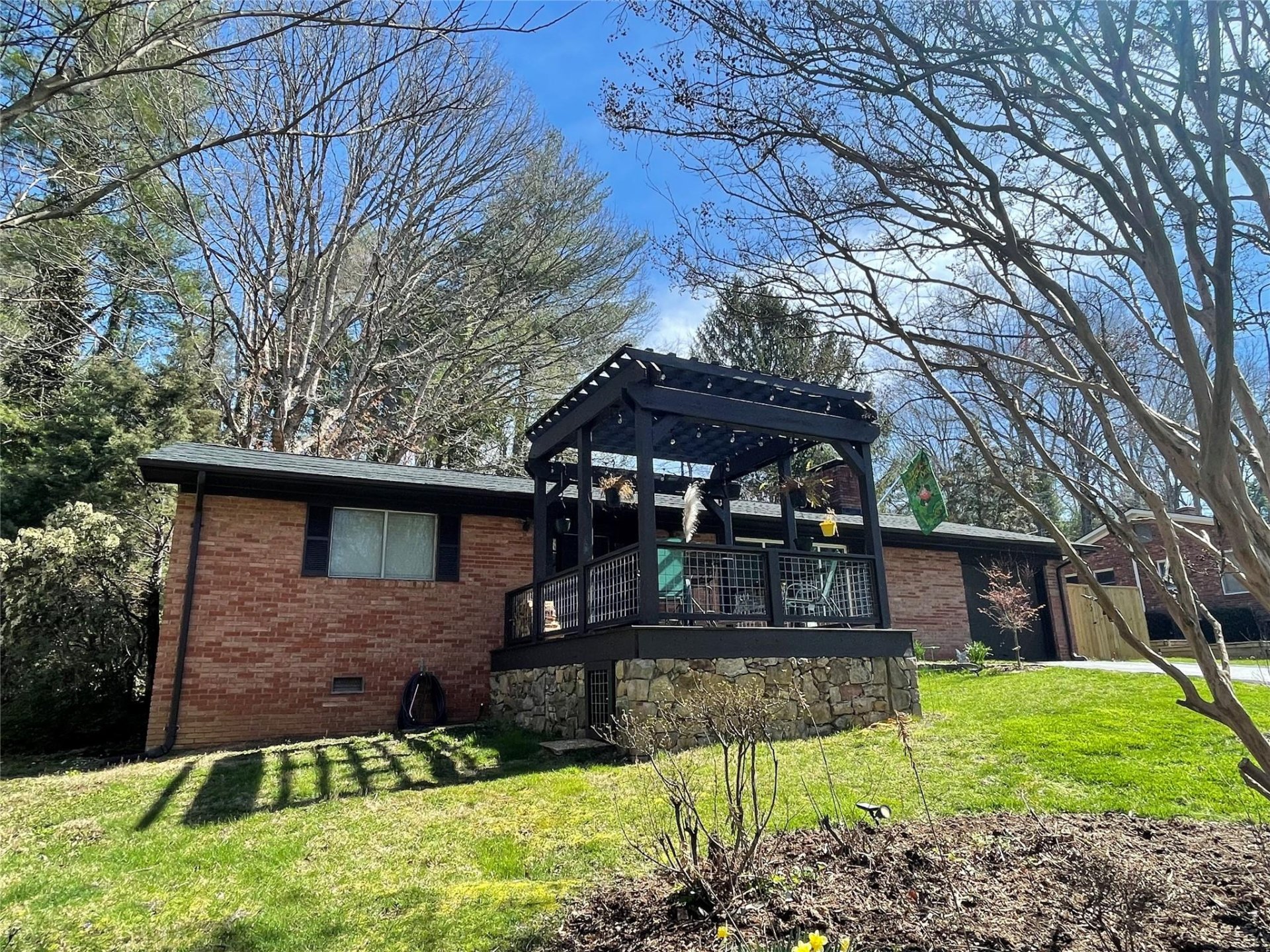 Property image 2 at 1028 Carousel Lane, Hendersonville, NC 28792