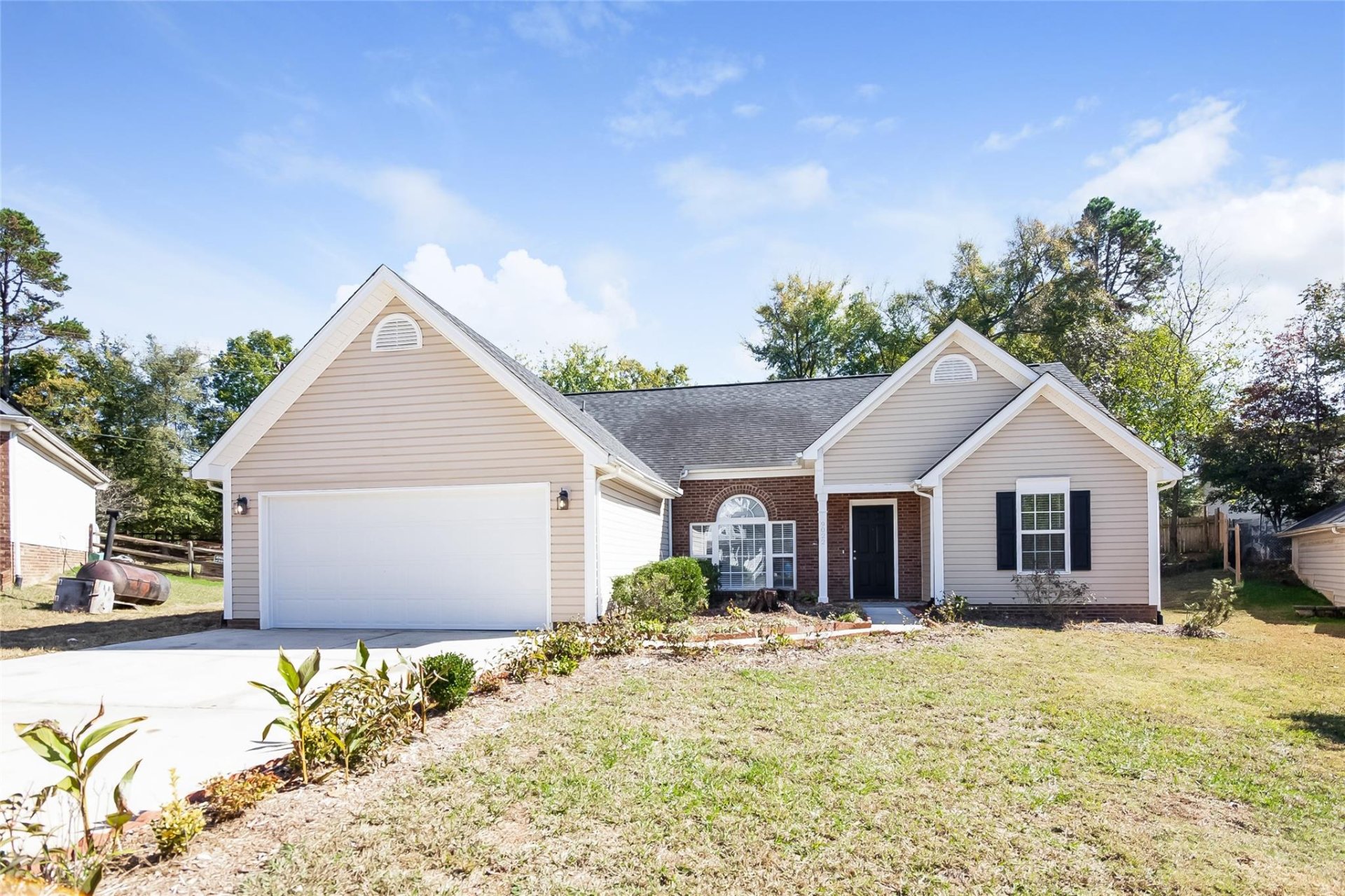 Property image 1 at 9022 Woodland Park Lane, Charlotte, NC 28214