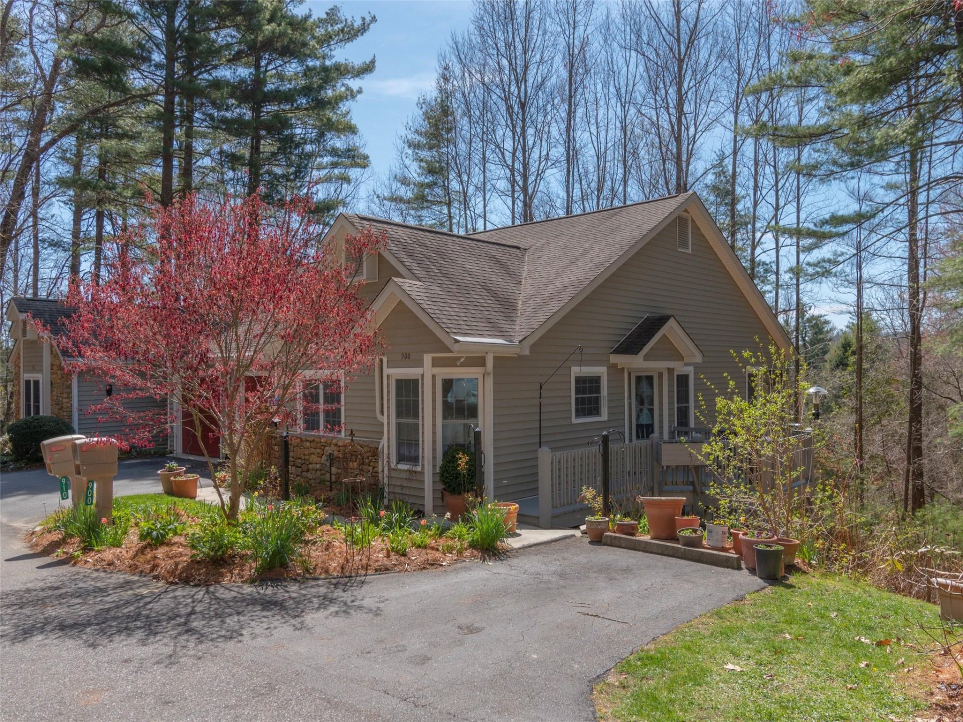 Property image 1 at 900 South Park Place, Hendersonville, NC 28791