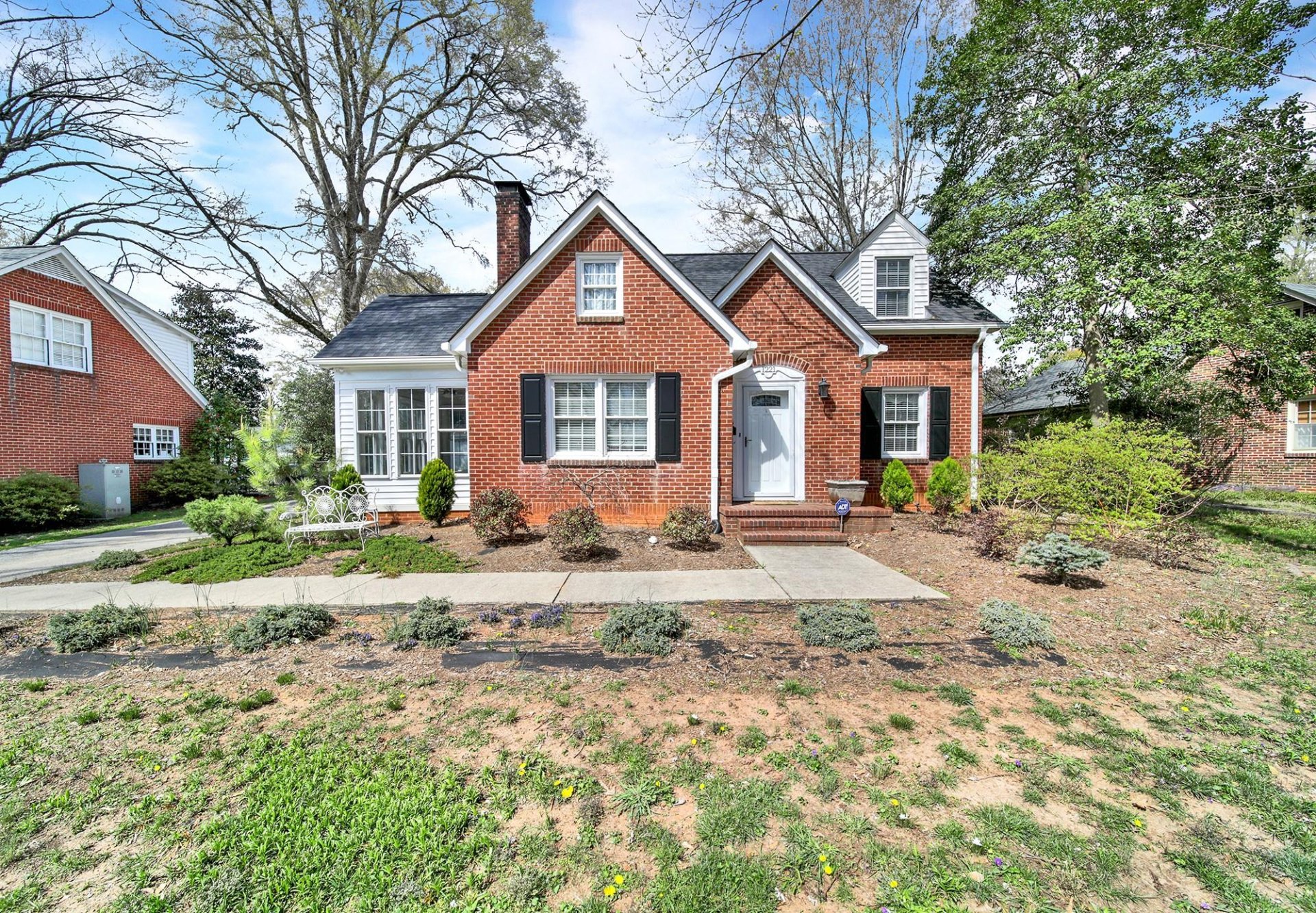 Property image 1 at 1221 Oakwood Avenue, Gastonia, NC 28052