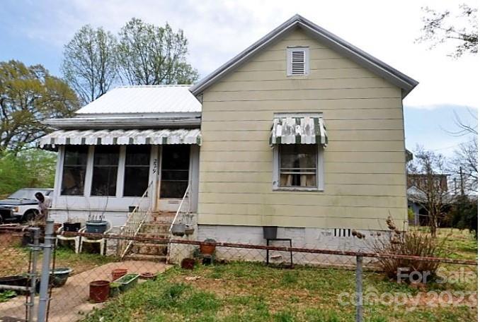 Property image 1 at 229 S Cloudman Street, Charlotte, NC 28208