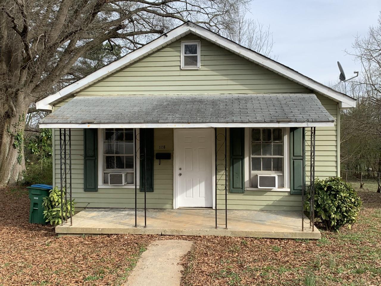 Property image 1 at 105 S Inman Avenue, Bessemer City, NC 28016