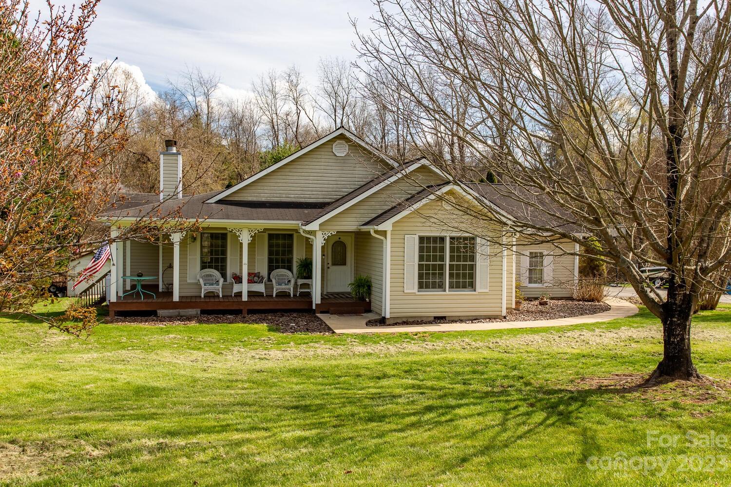 Property image 1 at 105 Meadow Run, Asheville, NC 28806