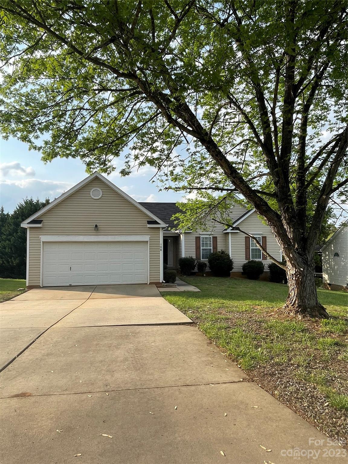 Property image 1 at 108 S Mulberry Court, Mount Holly, NC 28120