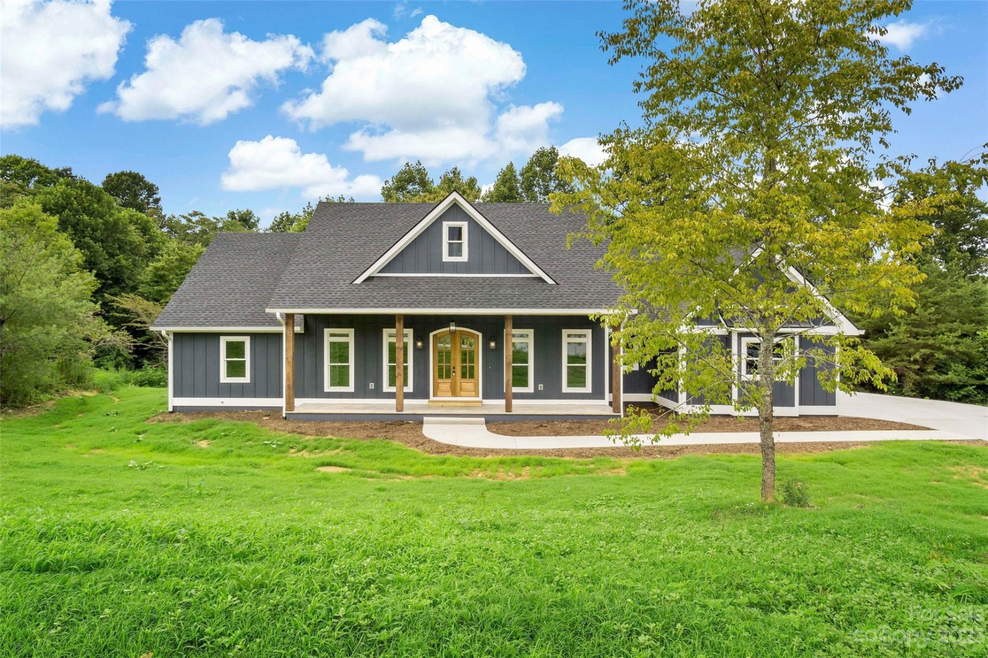 Property image 1 at 404 Summer Orchard Drive, Hendersonville, NC 28792