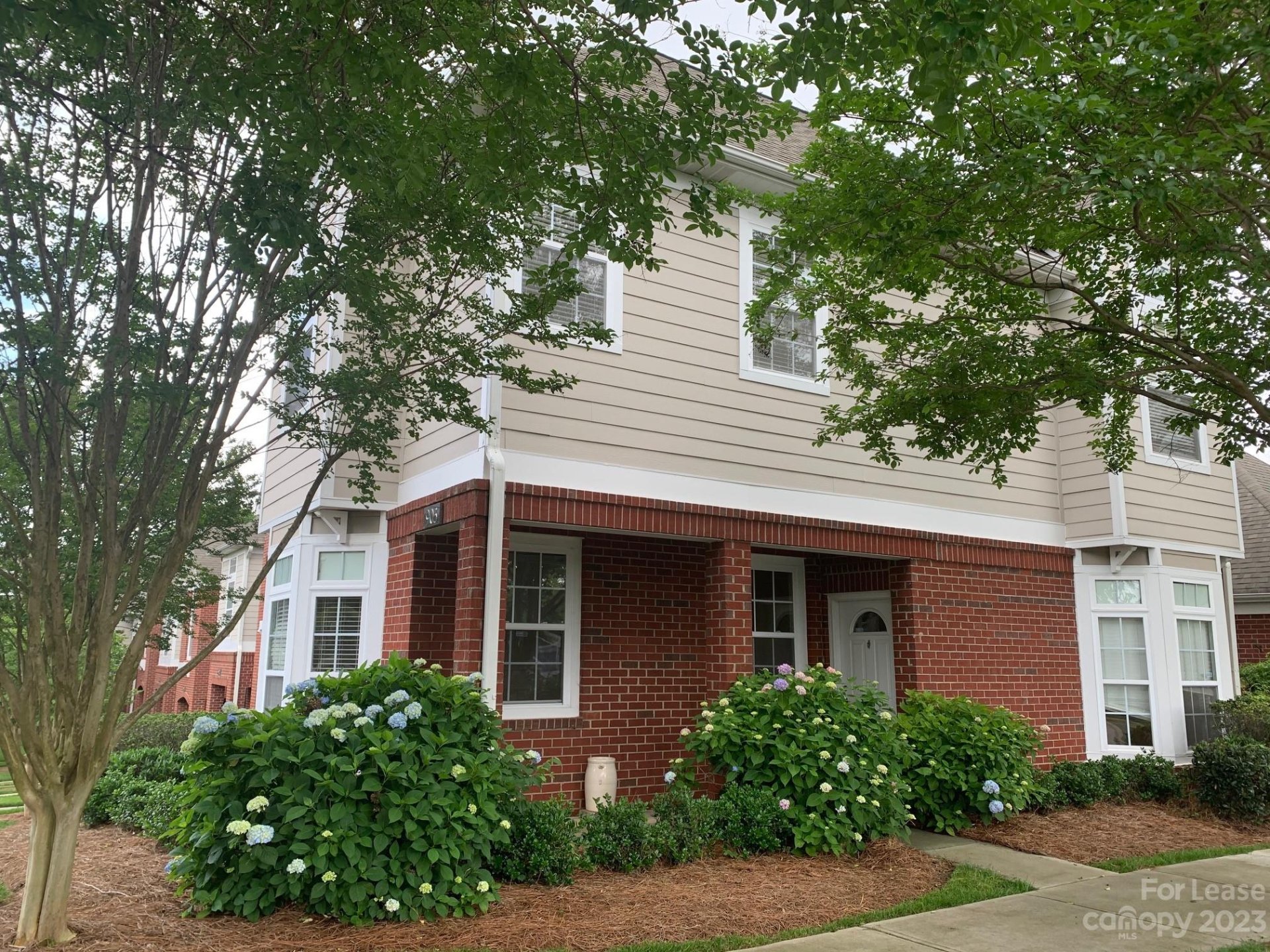 Property image 1 at 905 Central Park Circle, Davidson, NC 28036