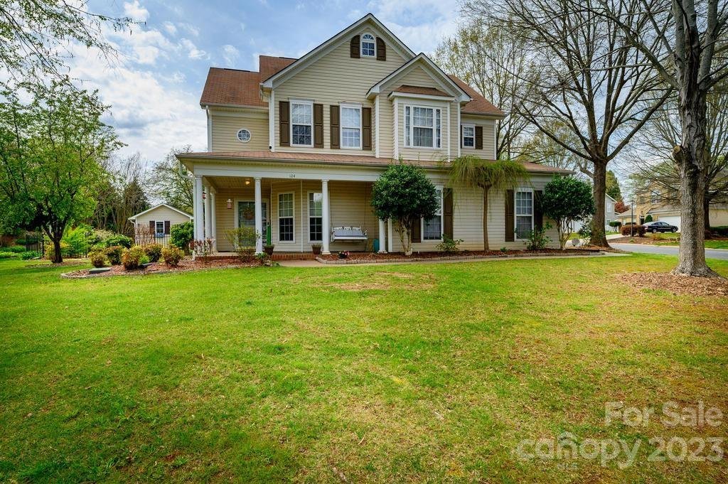 Property image 1 at 104 Forest Glen Road, Mooresville, NC 28115