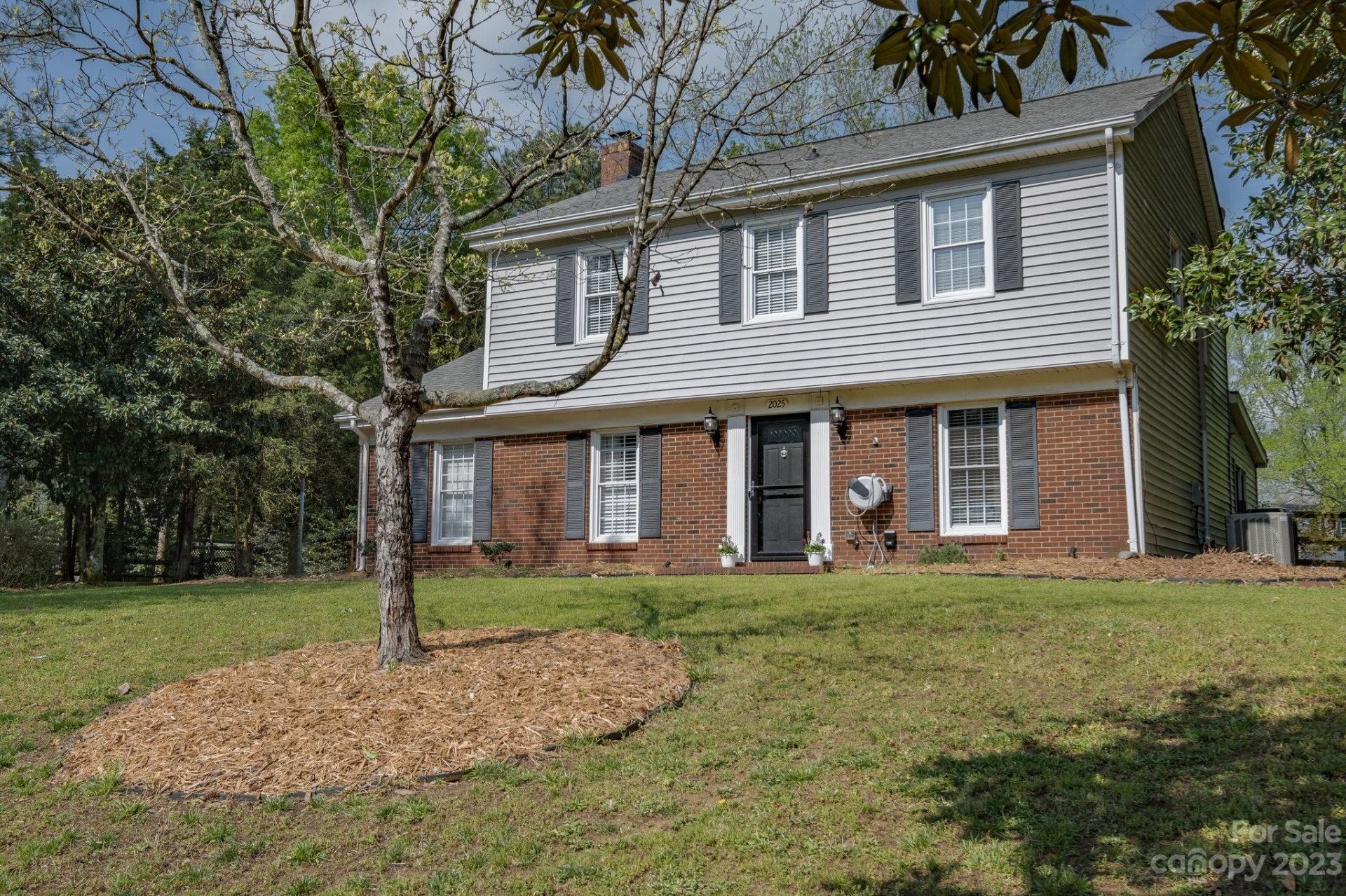 Property image 1 at 2025 Bardstown Road, Charlotte, NC 28226