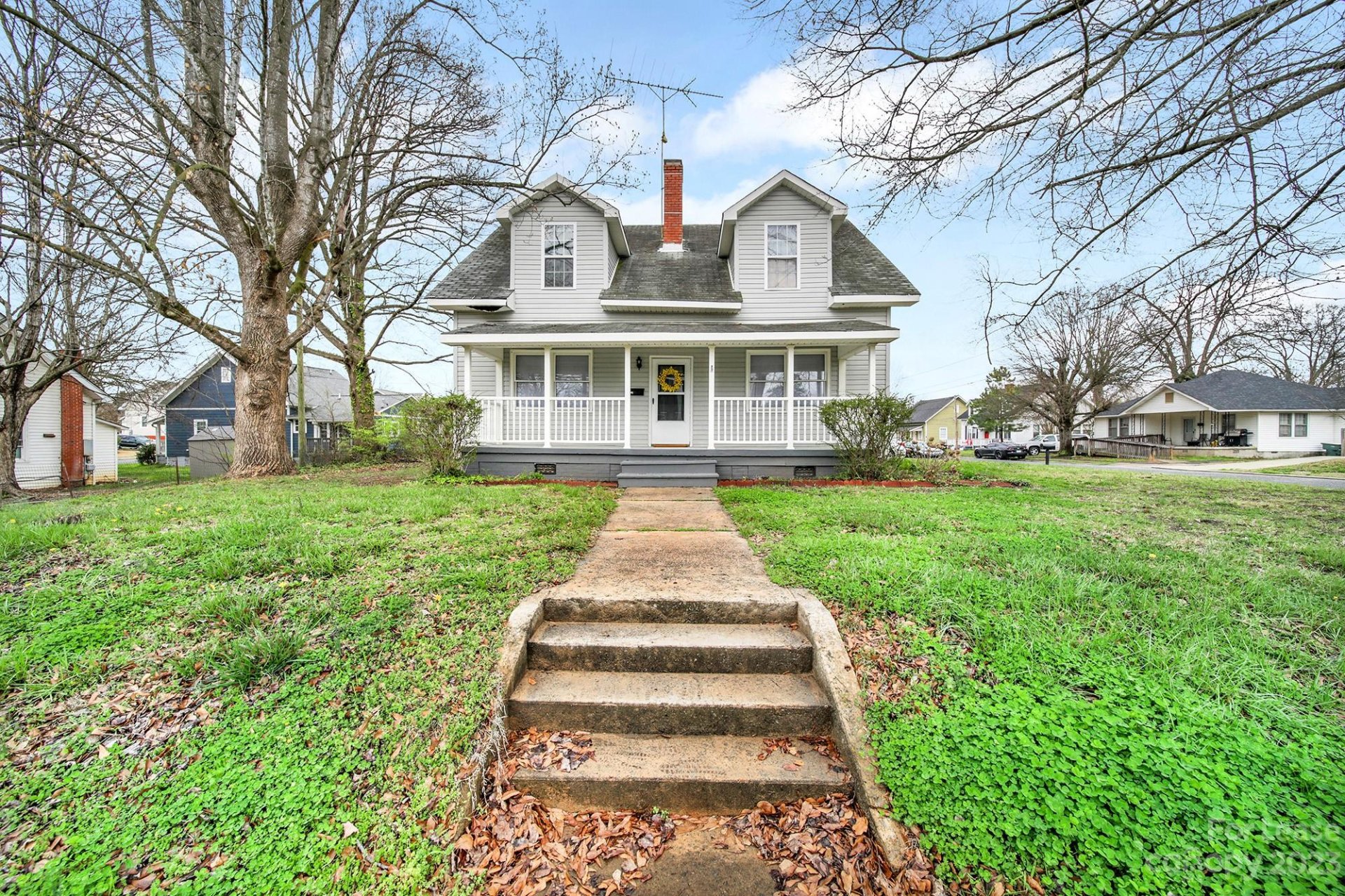 Property image 1 at 1002 W 2nd Avenue, Gastonia, NC 28052