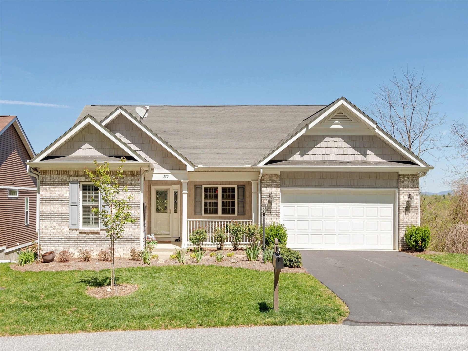 Property image 1 at 375 Shaws Creek Farm Road, Hendersonville, NC 28739