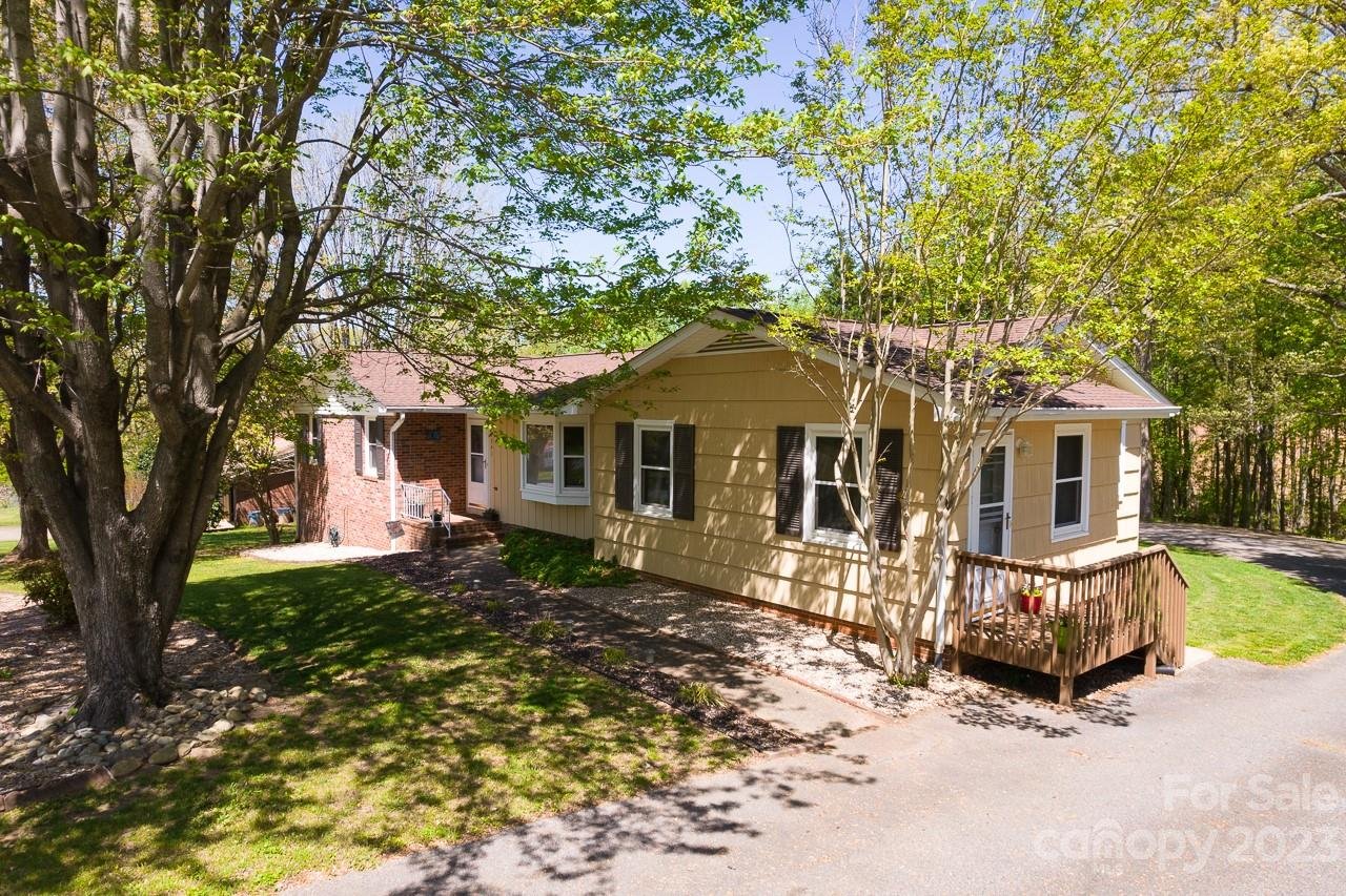 Property image 1 at 1341 36th Avenue Drive, Hickory, NC 28601