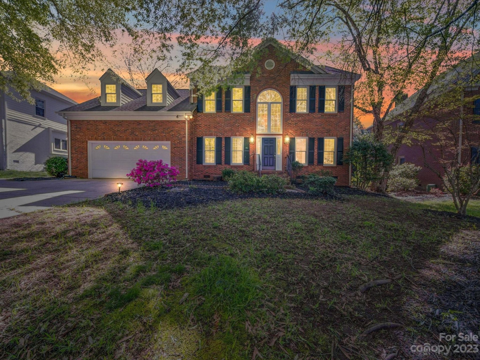 6725 Lyndonville Drive