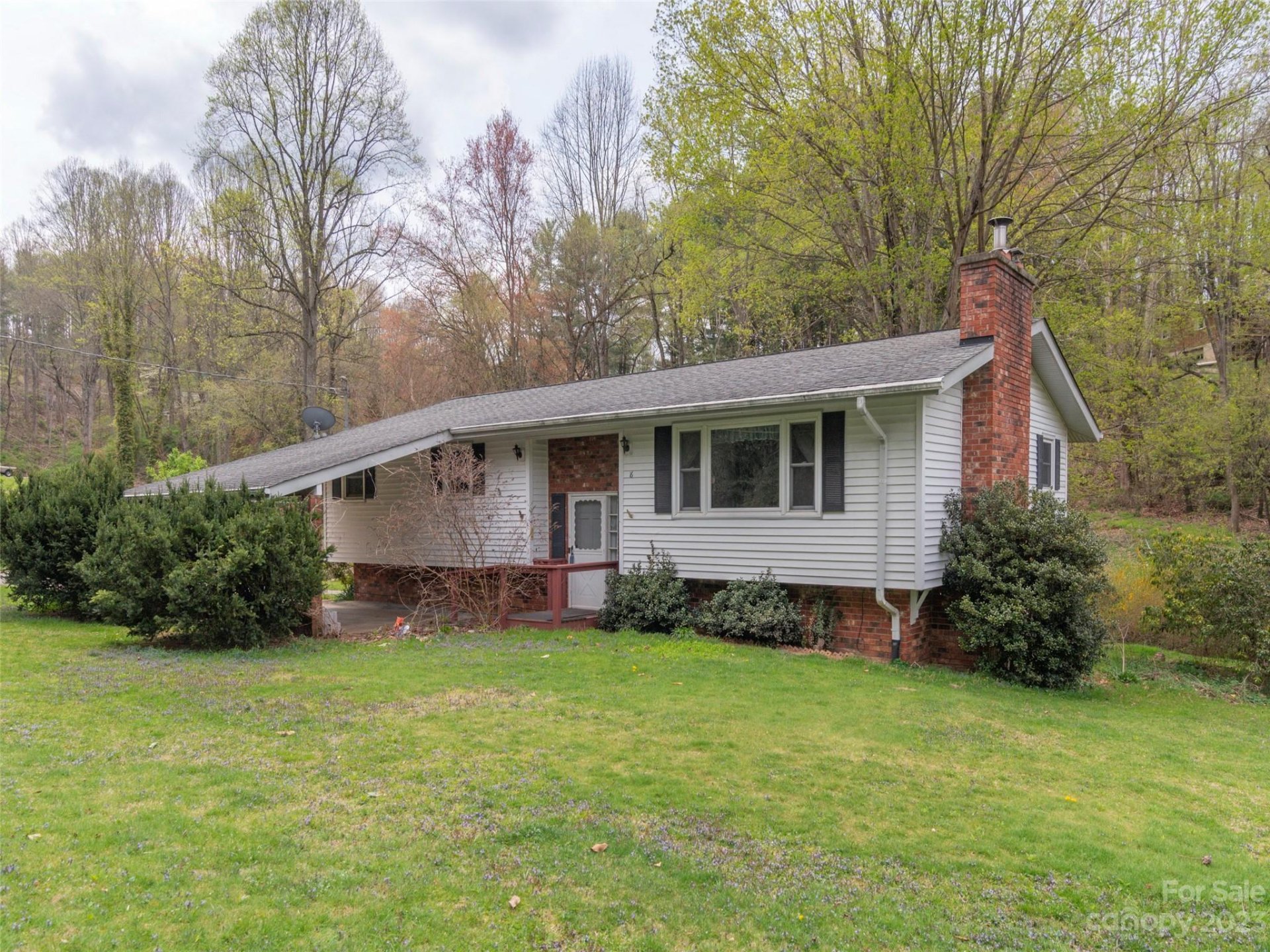 Property image 1 at 16 Lanes End Drive, Waynesville, NC 28786