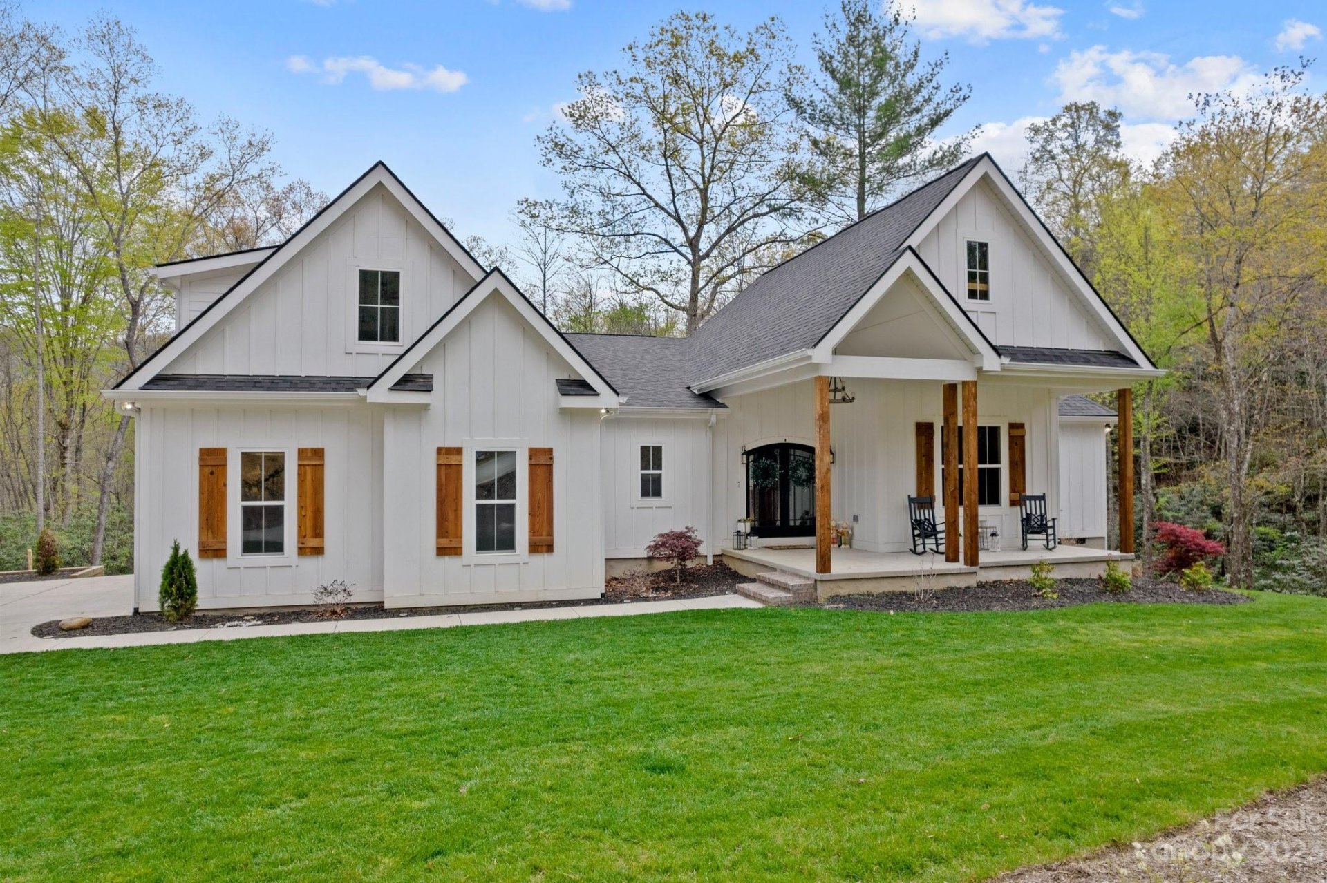 Property image 1 at 240 Falling Leaves Lane, Hendersonville, NC 28792