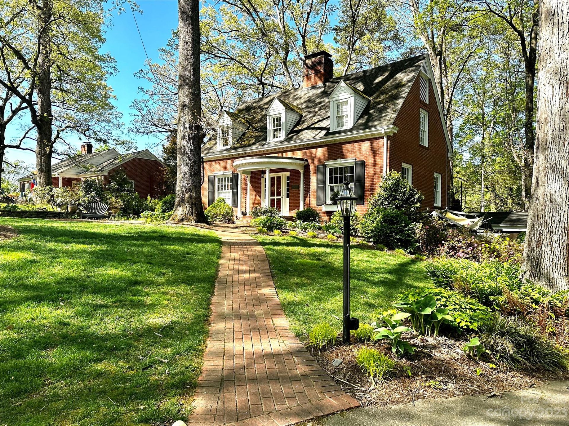 Property image 1 at 415 10th Street, Hickory, NC 28601