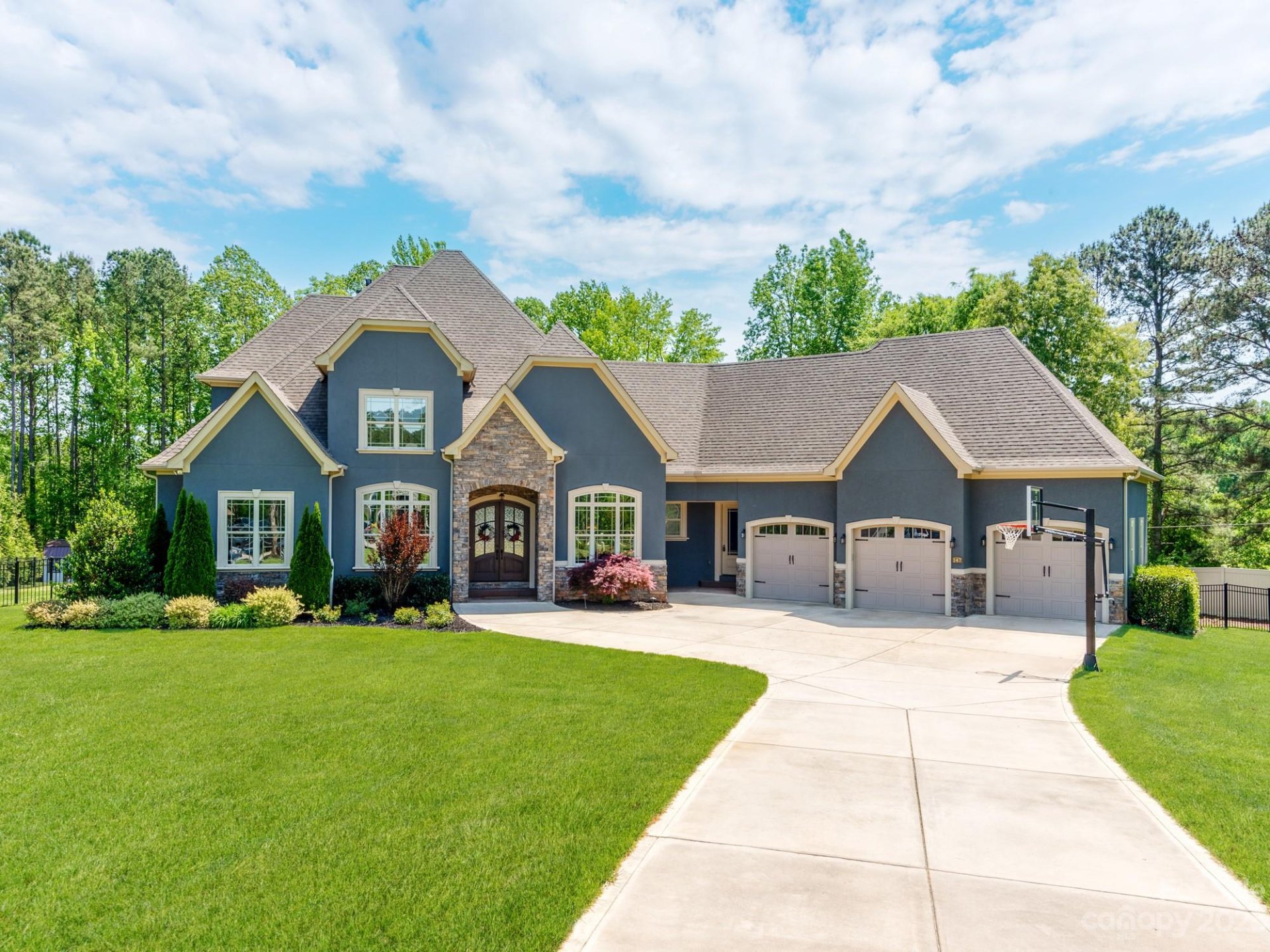 Property image 1 at 147 Castle Drive, Mooresville, NC 28117