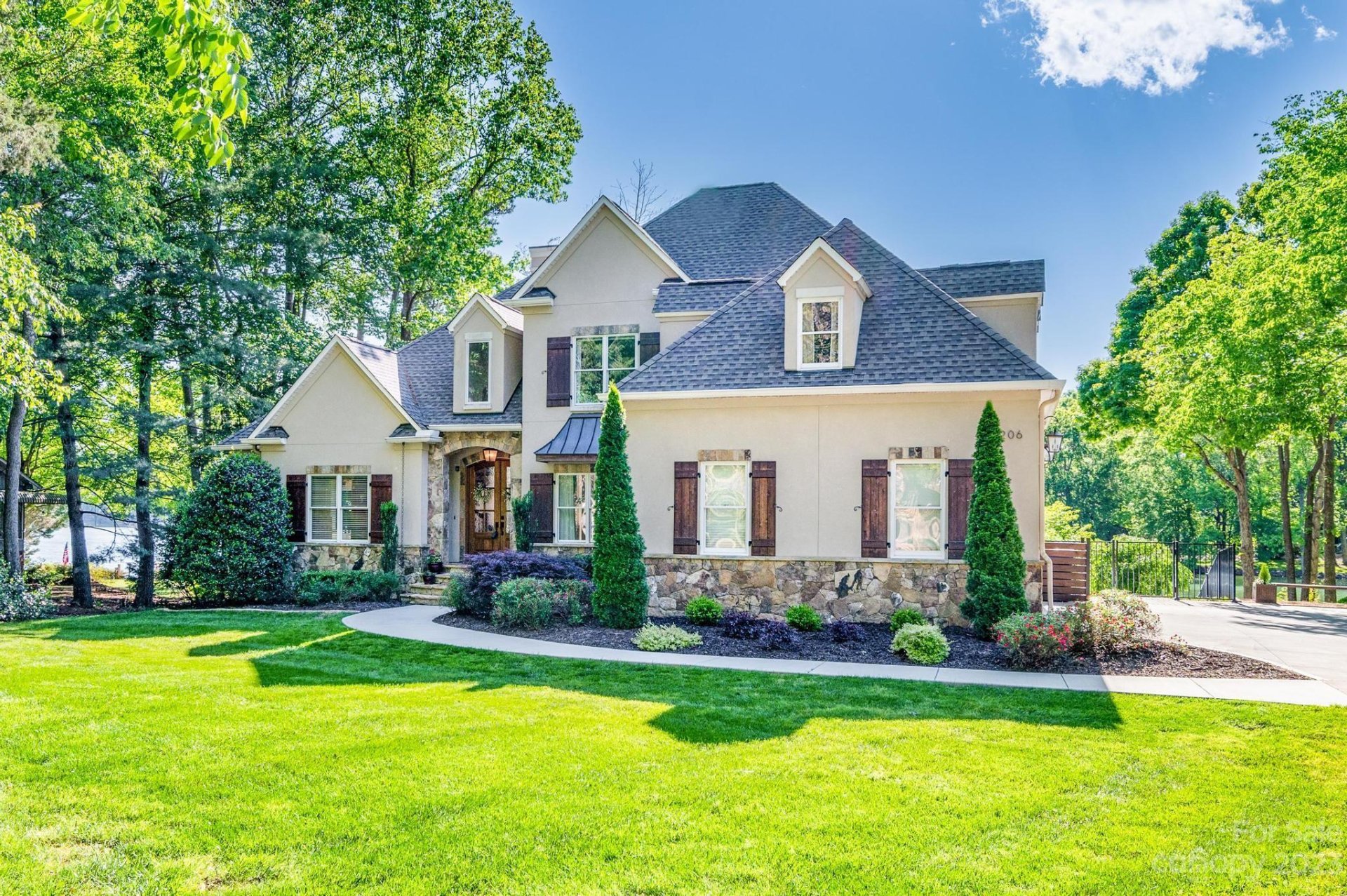 206 Queens Cove Road