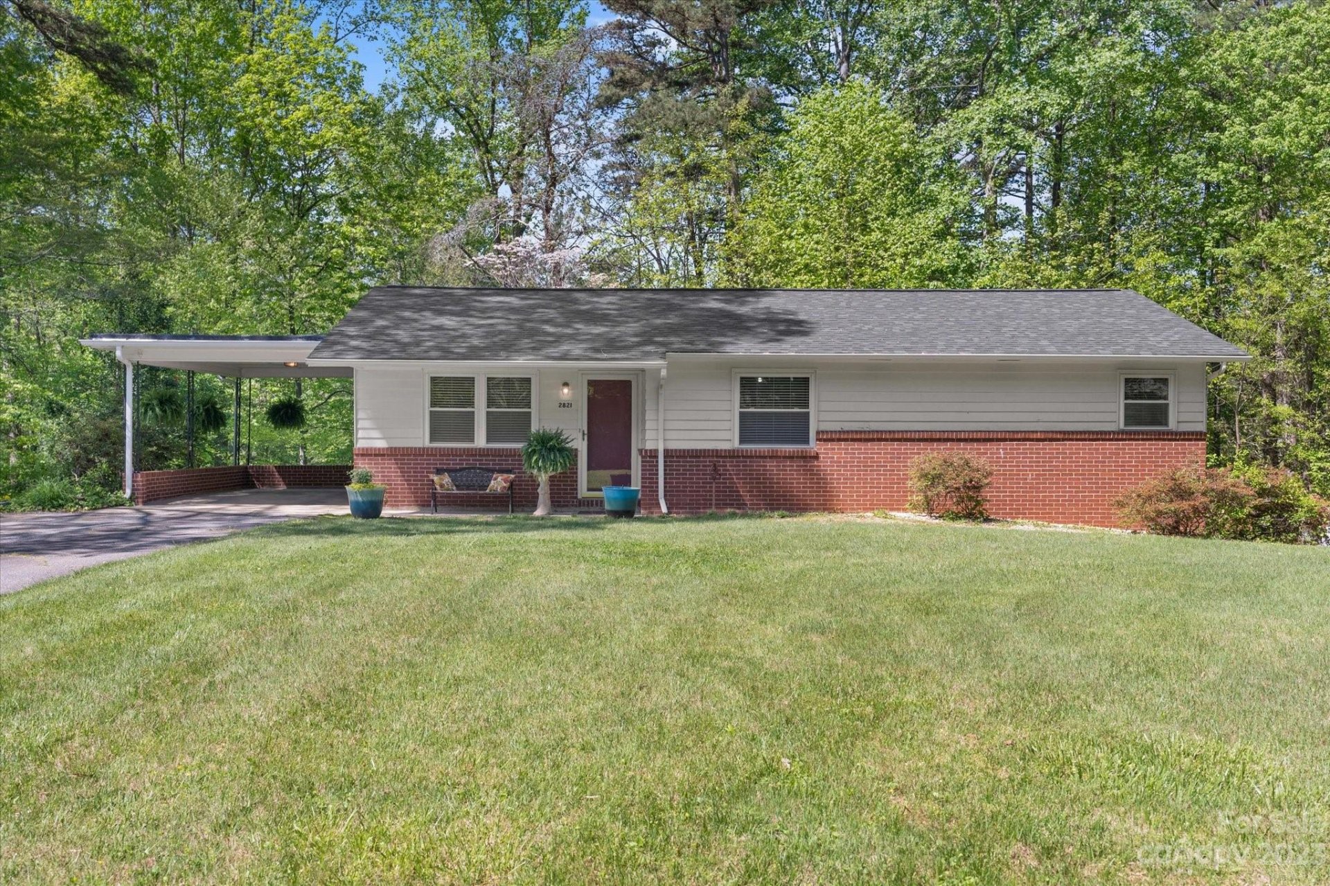 Property image 1 at 2821 4th Street Place, Hickory, NC 28601