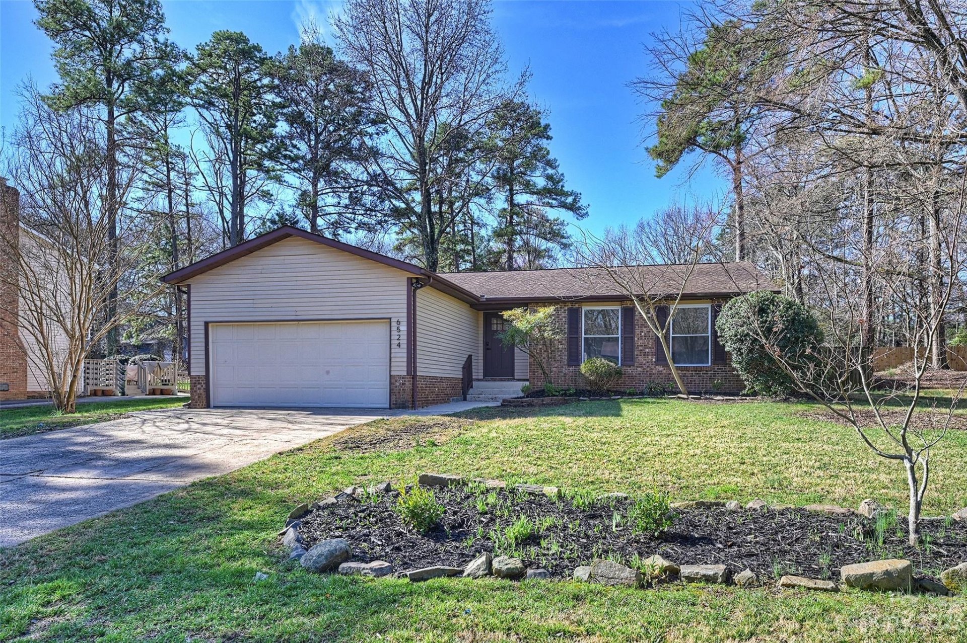 Property image 1 at 6524 Morganford Road, Charlotte, NC 28211