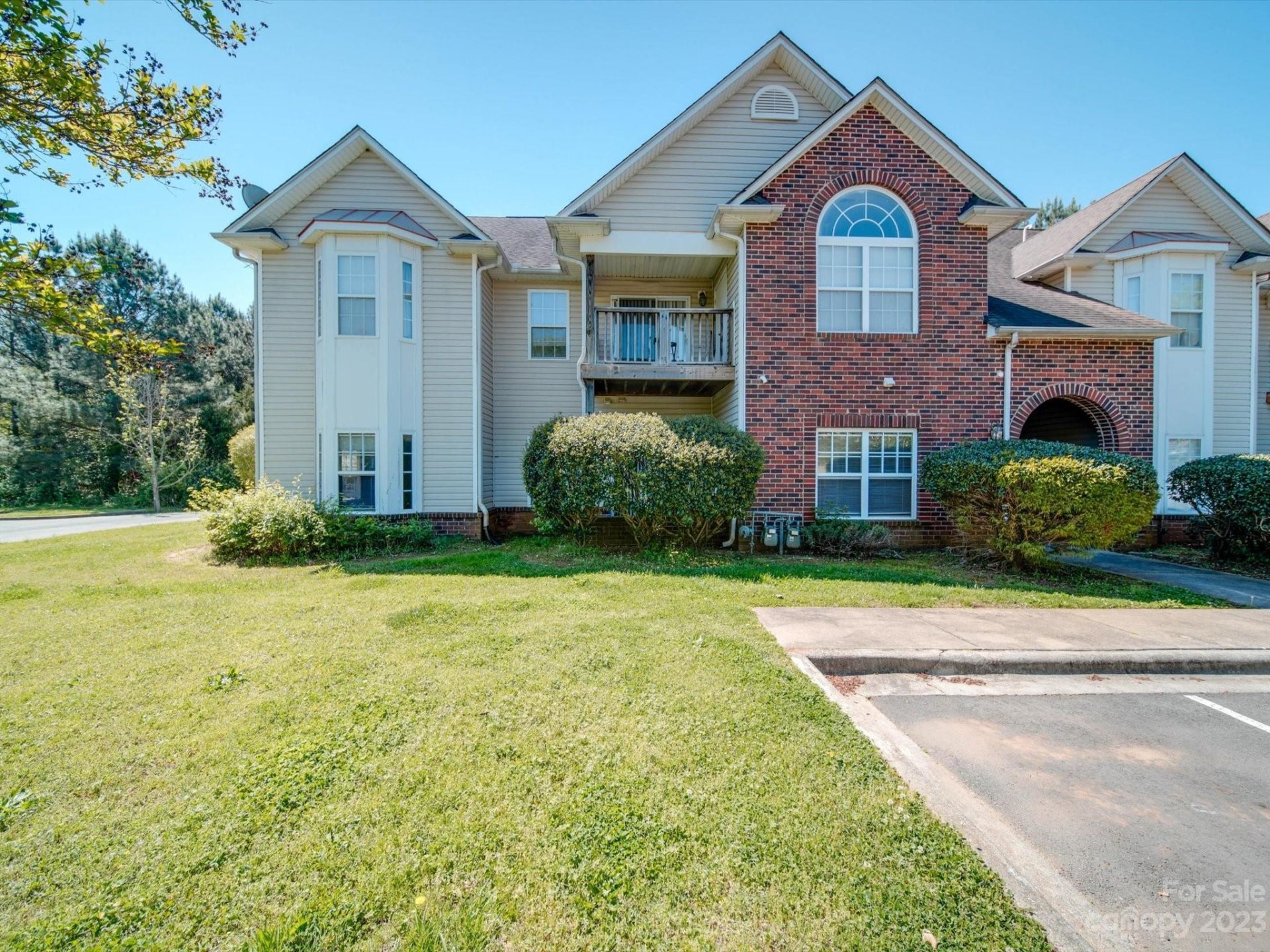 Property image 1 at 2552 Carya Pond Lane, Charlotte, NC 28212