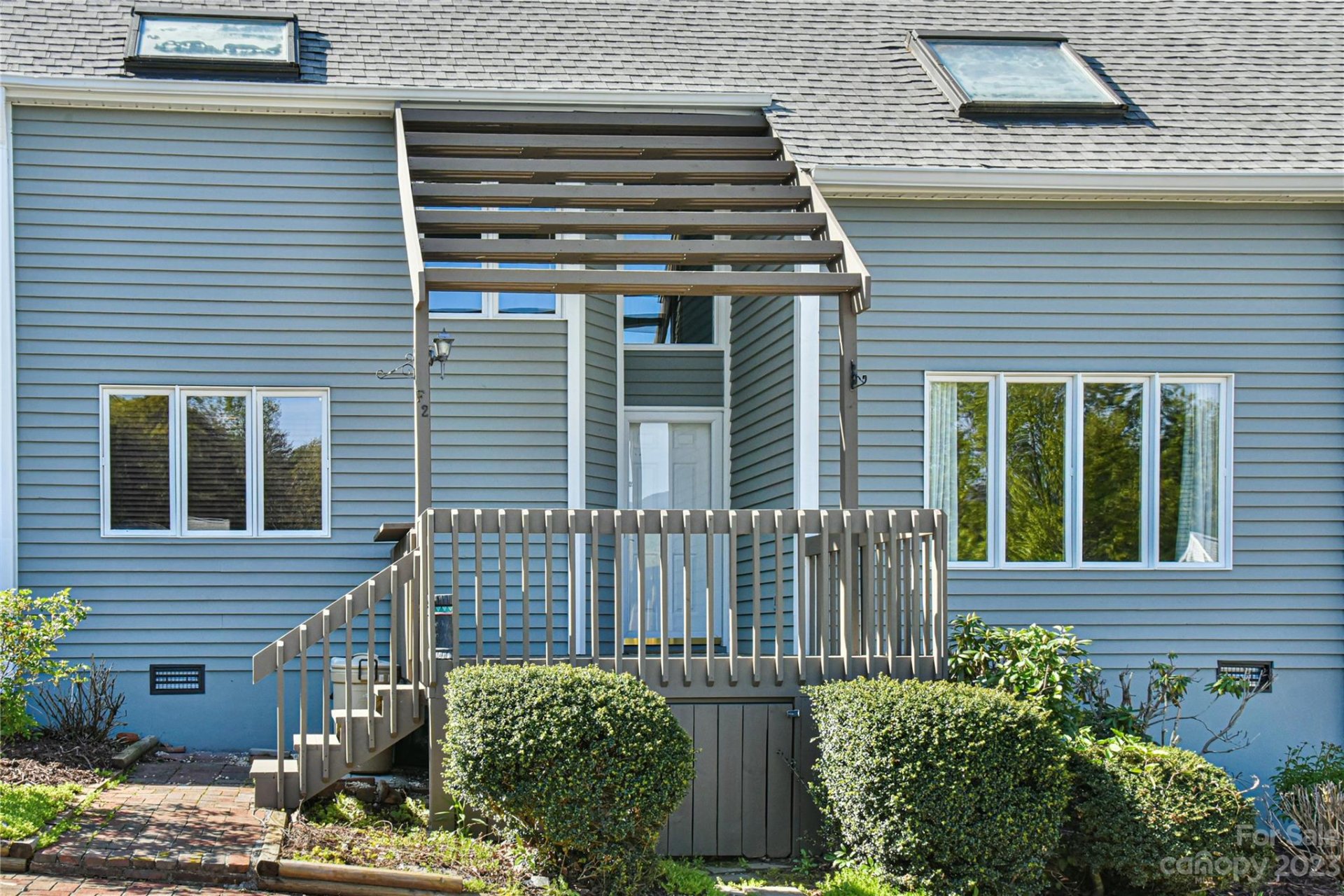 2 Lynx Drive