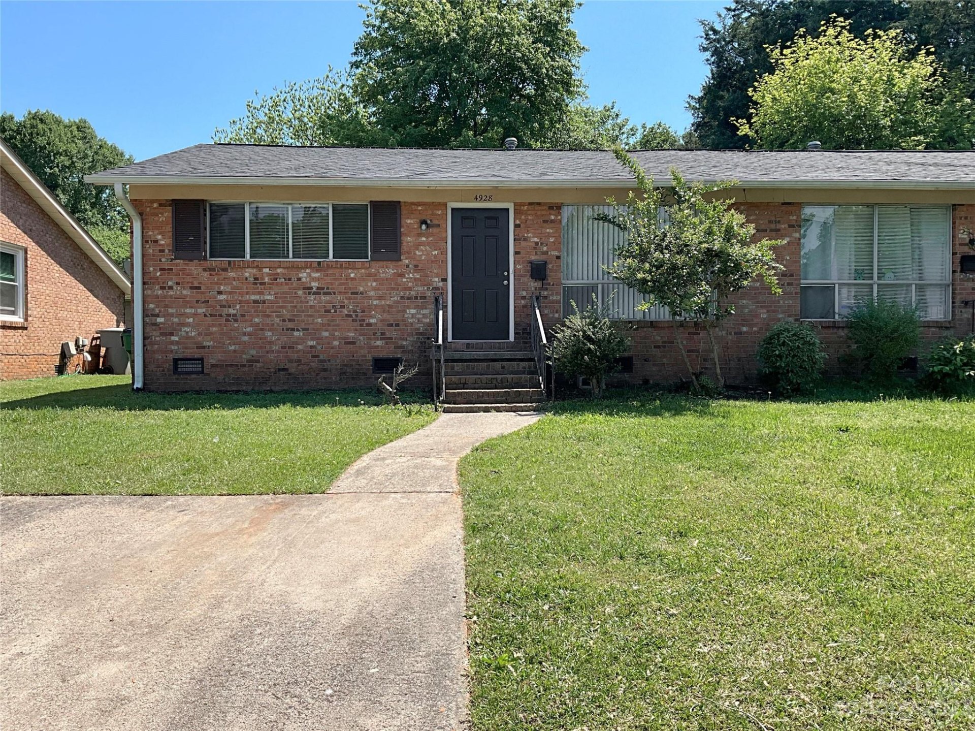 Property image 1 at 4928 Malibu Drive, Charlotte, NC 28215