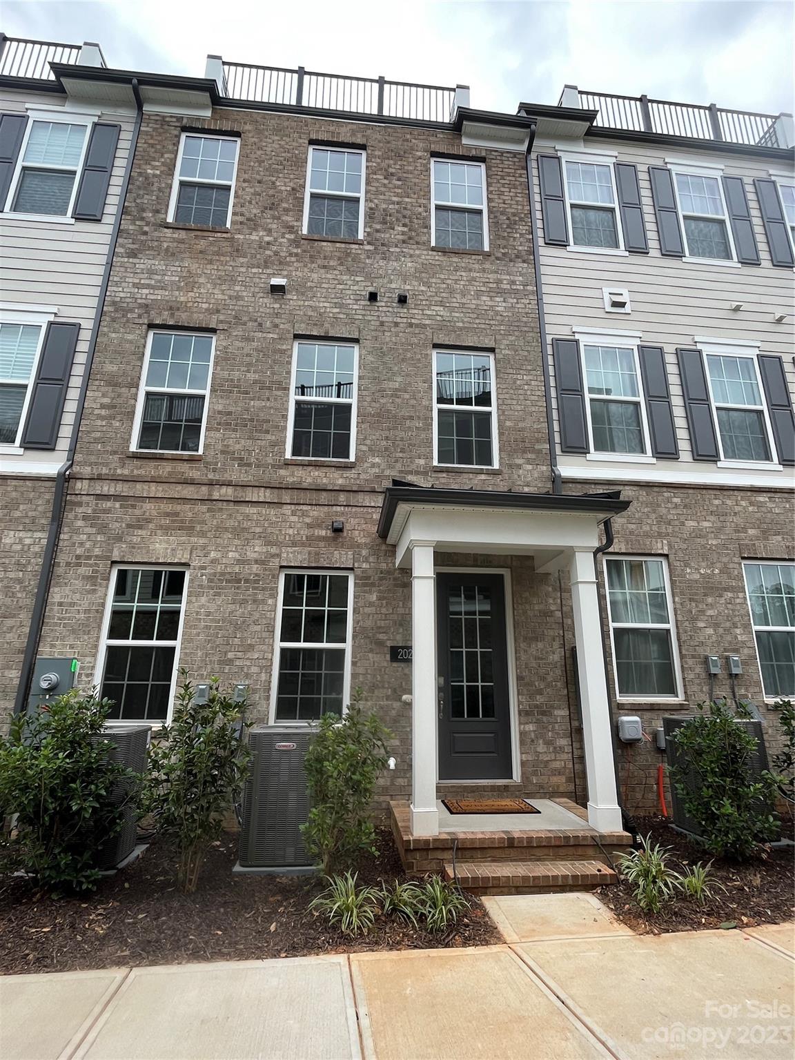 Property image 1 at 202 Emerson Avenue, Charlotte, NC 28204