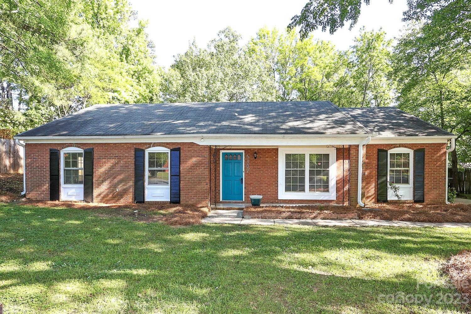 Property image 1 at 6307 Forest Way Drive, Charlotte, NC 28212