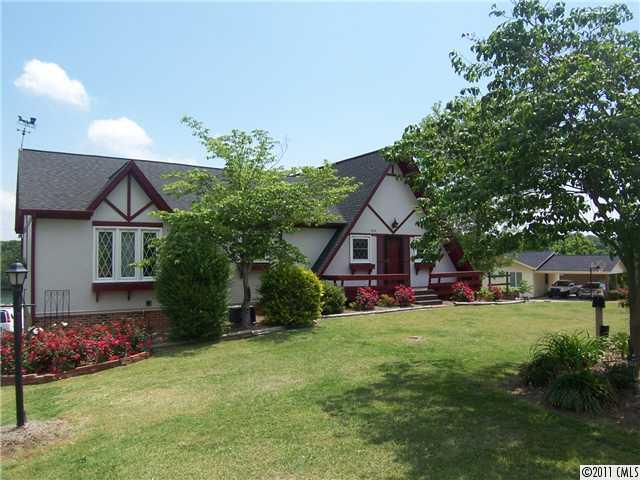 Property image 1 at 204 Harbor Point Drive, Cherryville, NC 28021