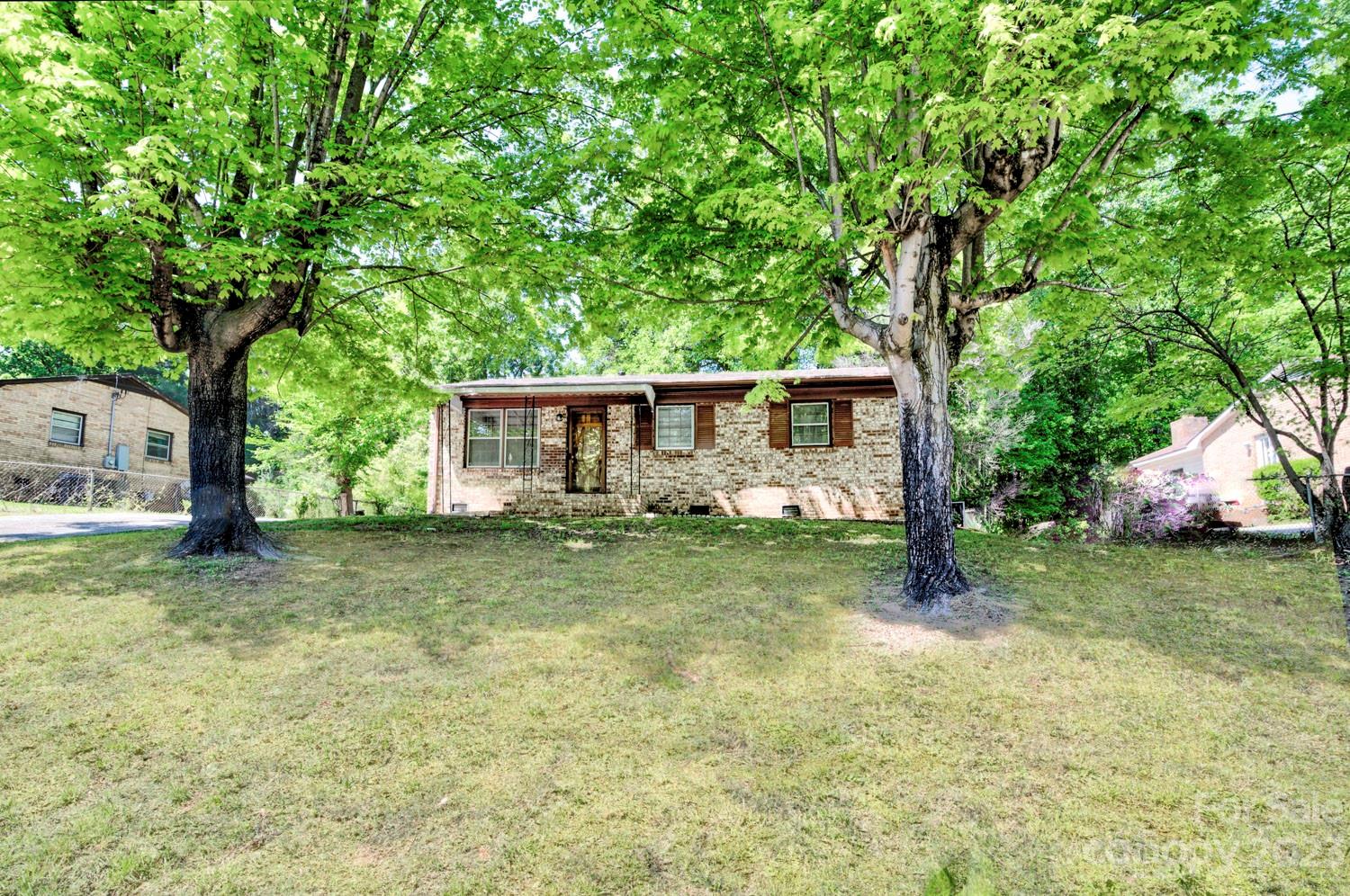 Property image 1 at 1035 Shenandoah Drive, Gastonia, NC 28052