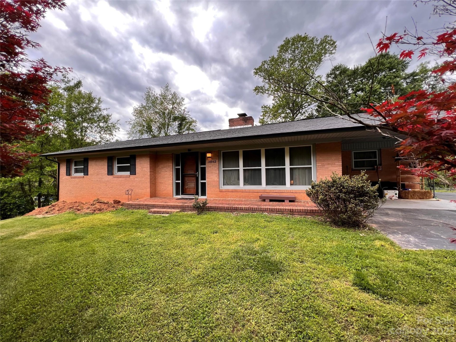 3842 Laurel Heights Drive