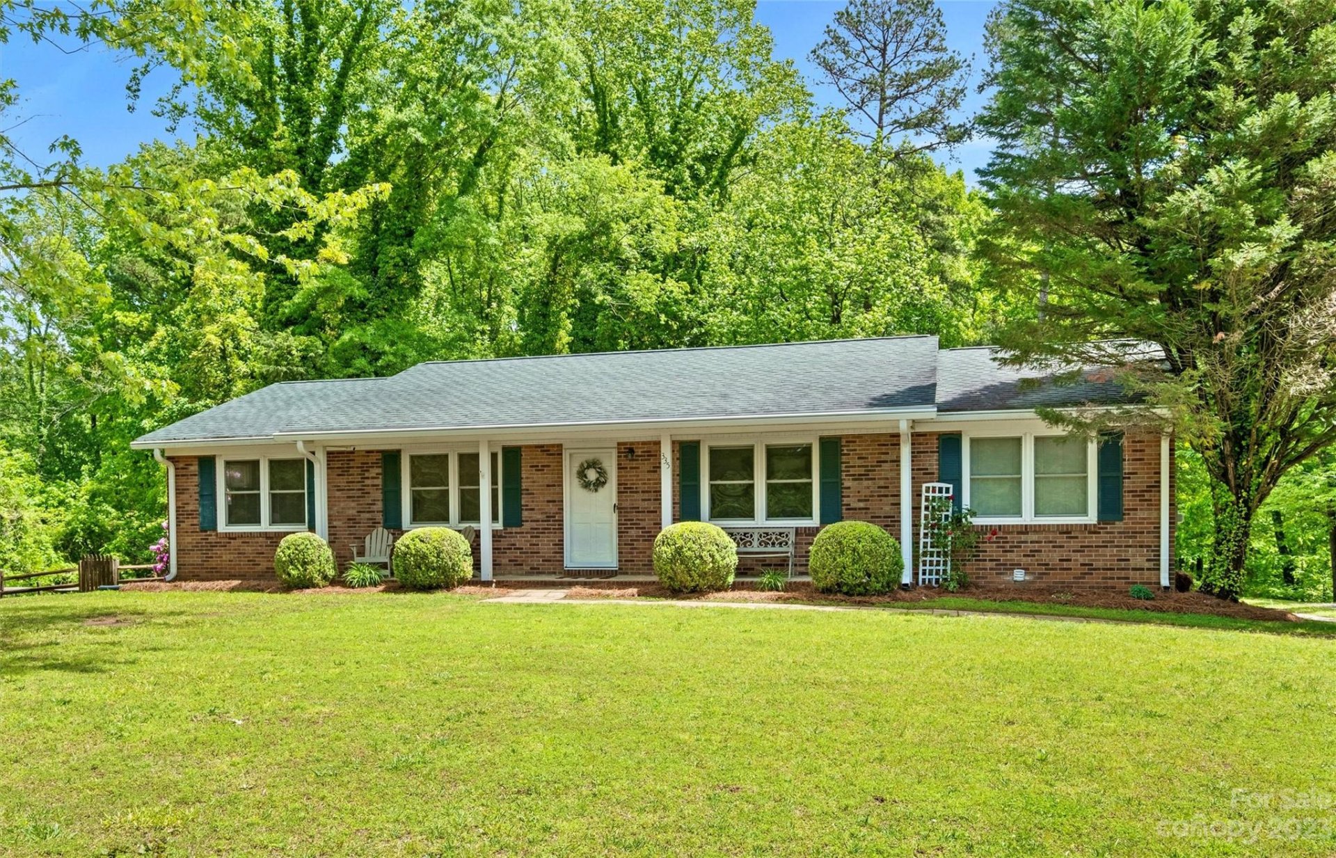 335 Pinecrest Street