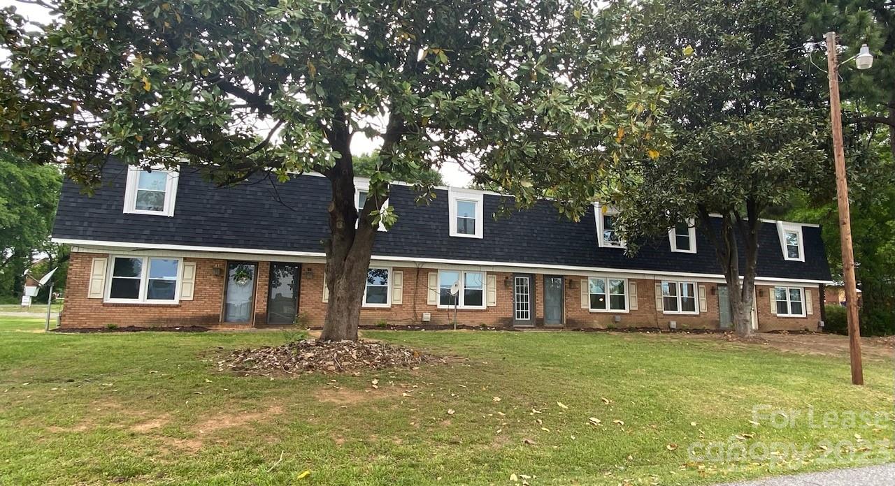 Property image 1 at 1105 E Gaston Street, Lincolnton, NC 28092